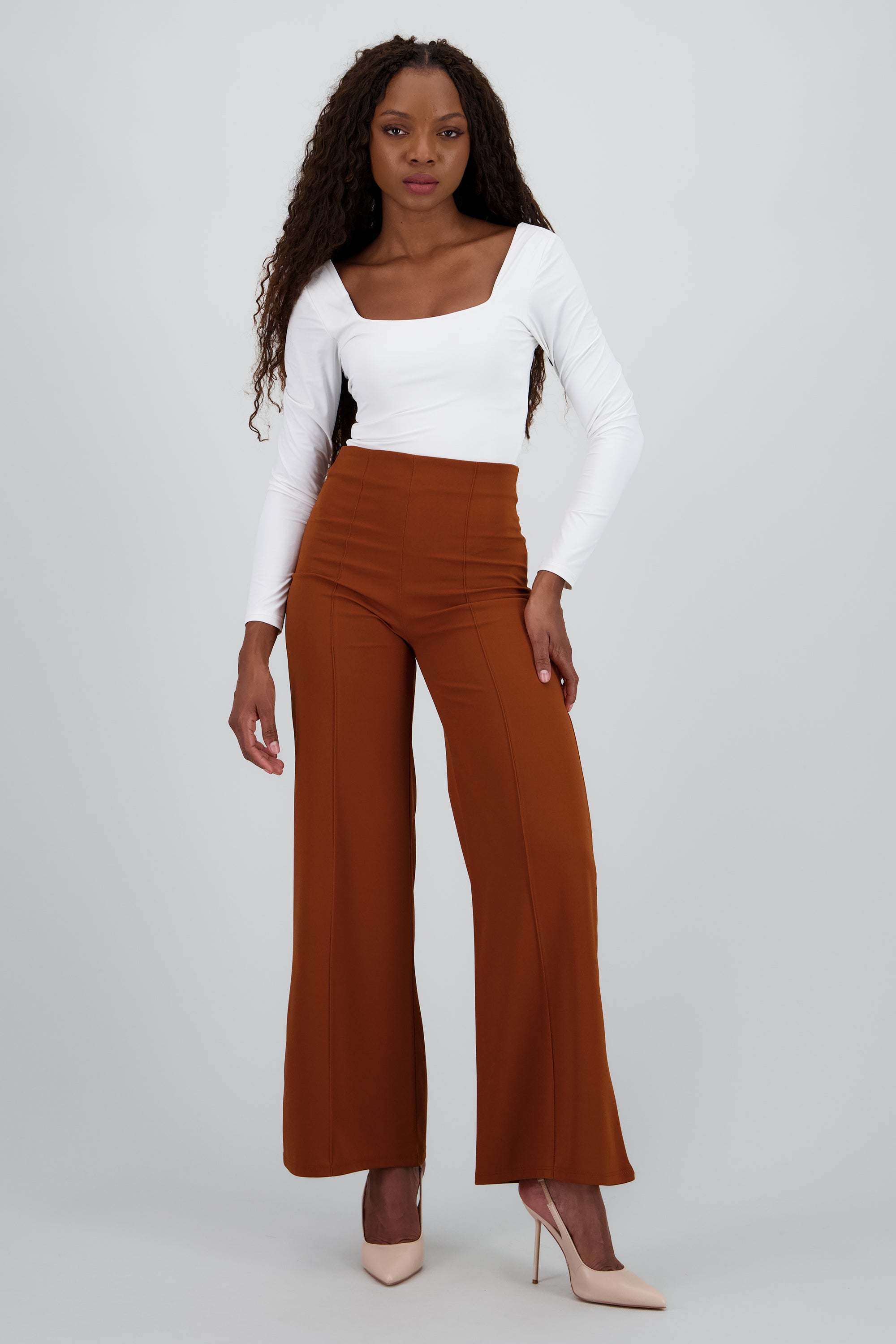 Pantalón Wide Leg Cintura Alta Costuras CAMELLO