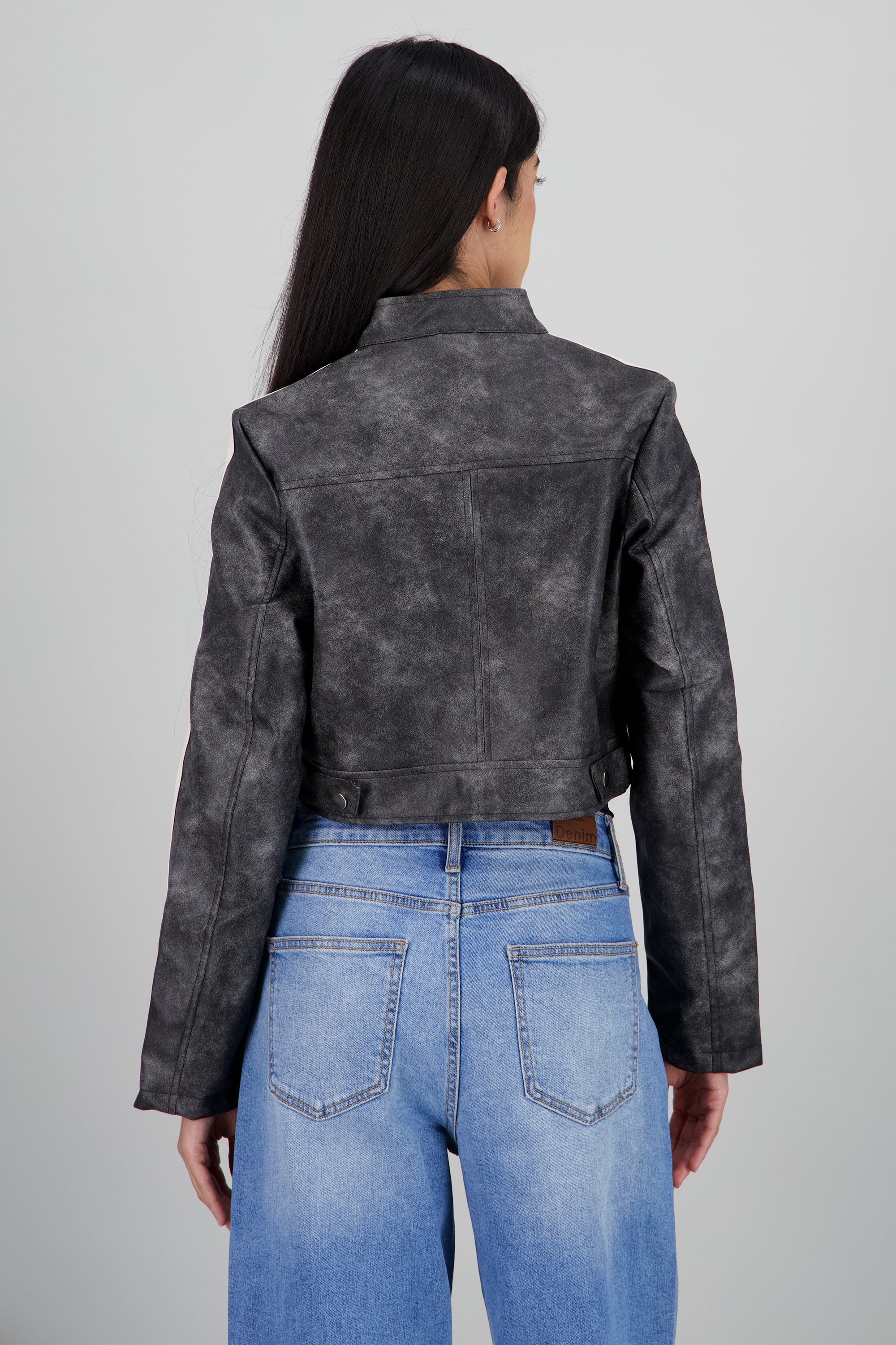 Chamarra estilo destagado rayas en costado GRIS COMBO