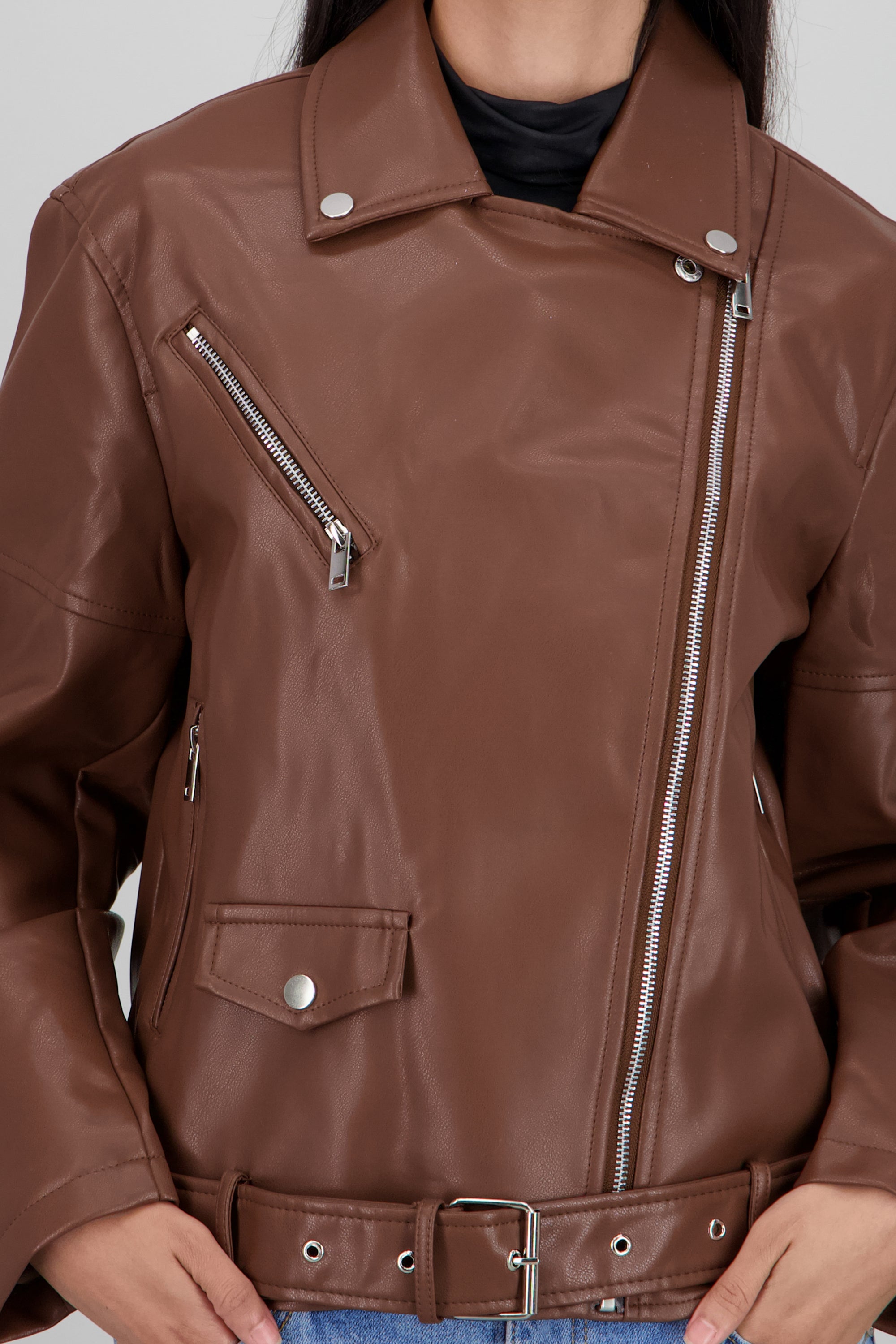 Biker oversize con herrajes contraste CAFE