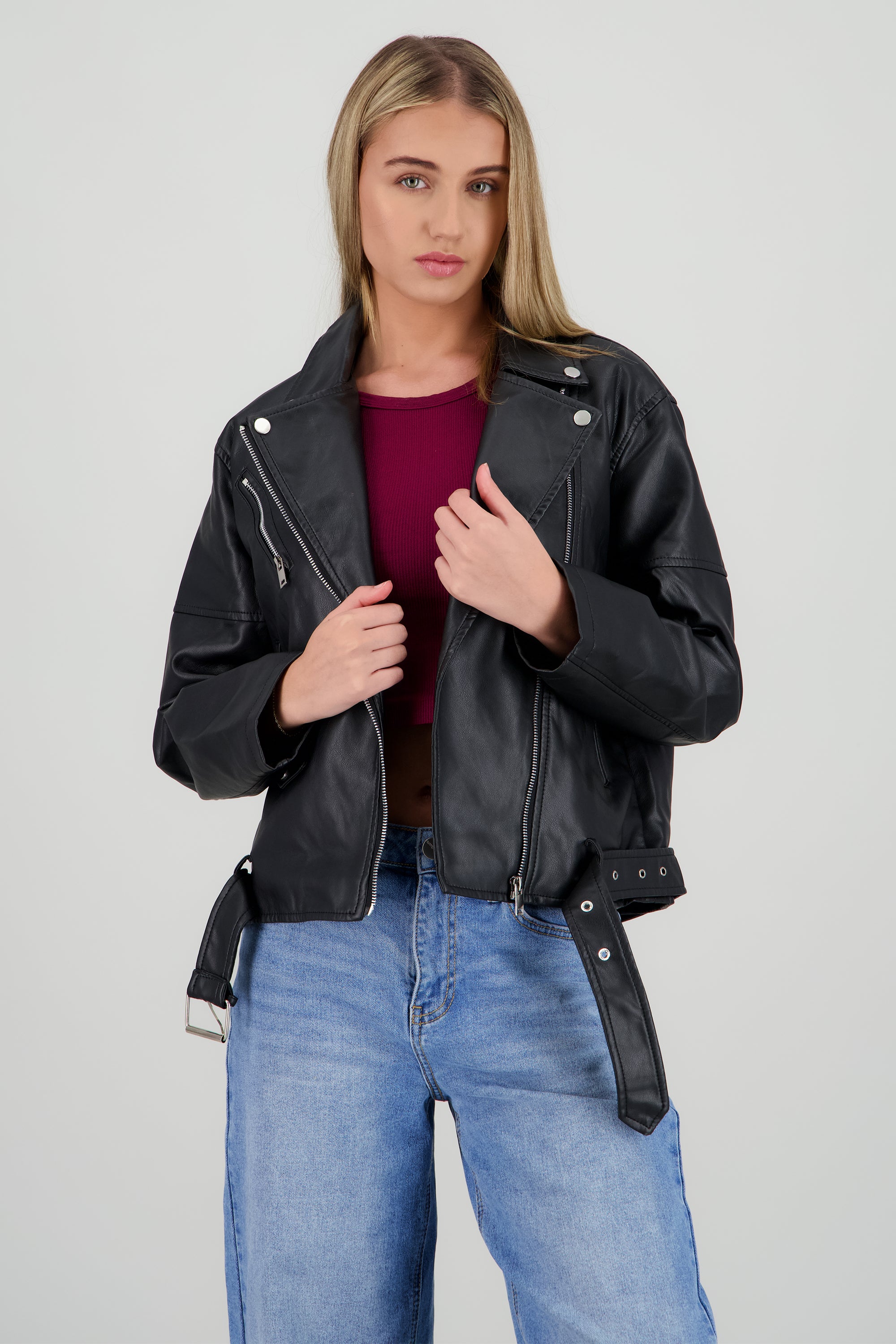 Biker oversize con herrajes contraste NEGRO