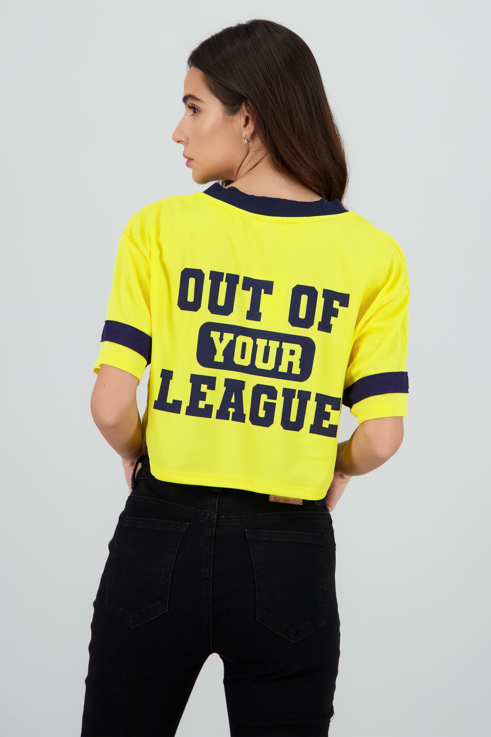 Top crop estampado numero AMARILLO