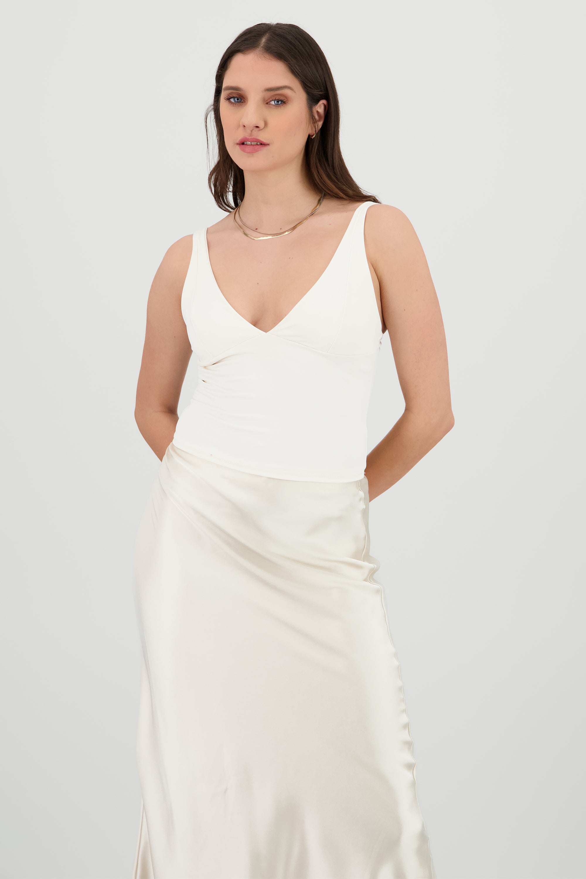 Top escote V liso CREMA