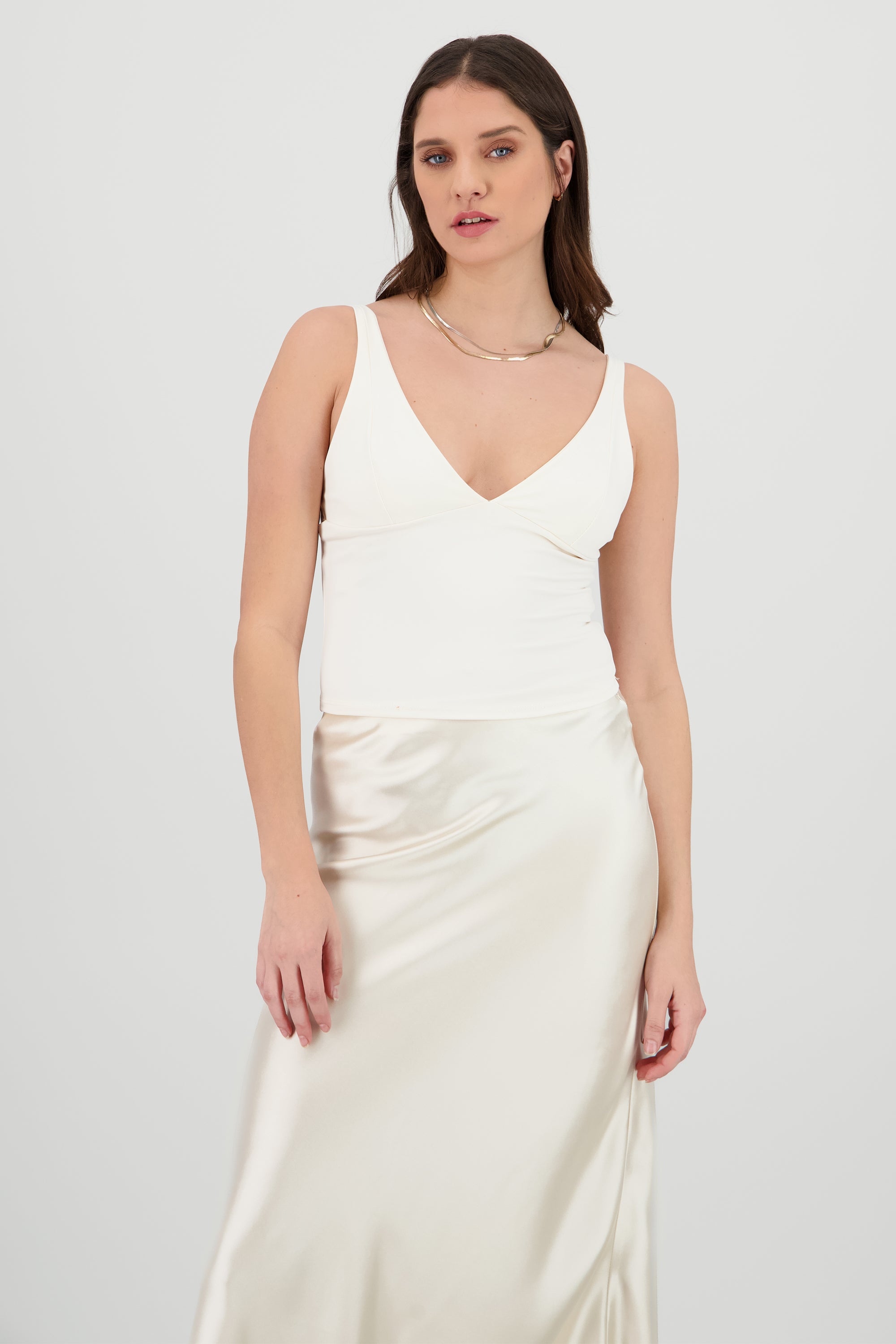 Top escote V liso CREMA