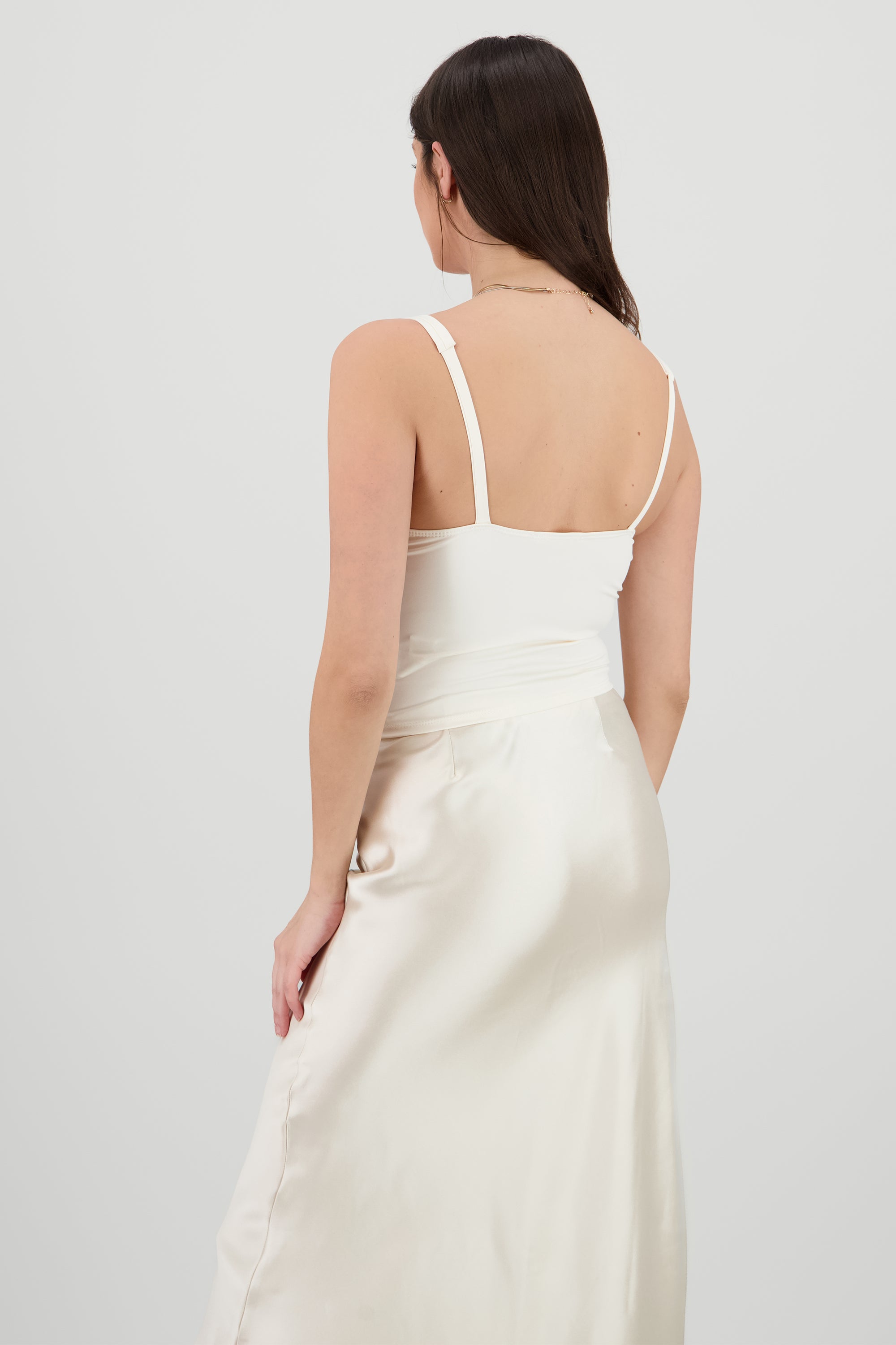 Top escote V liso CREMA