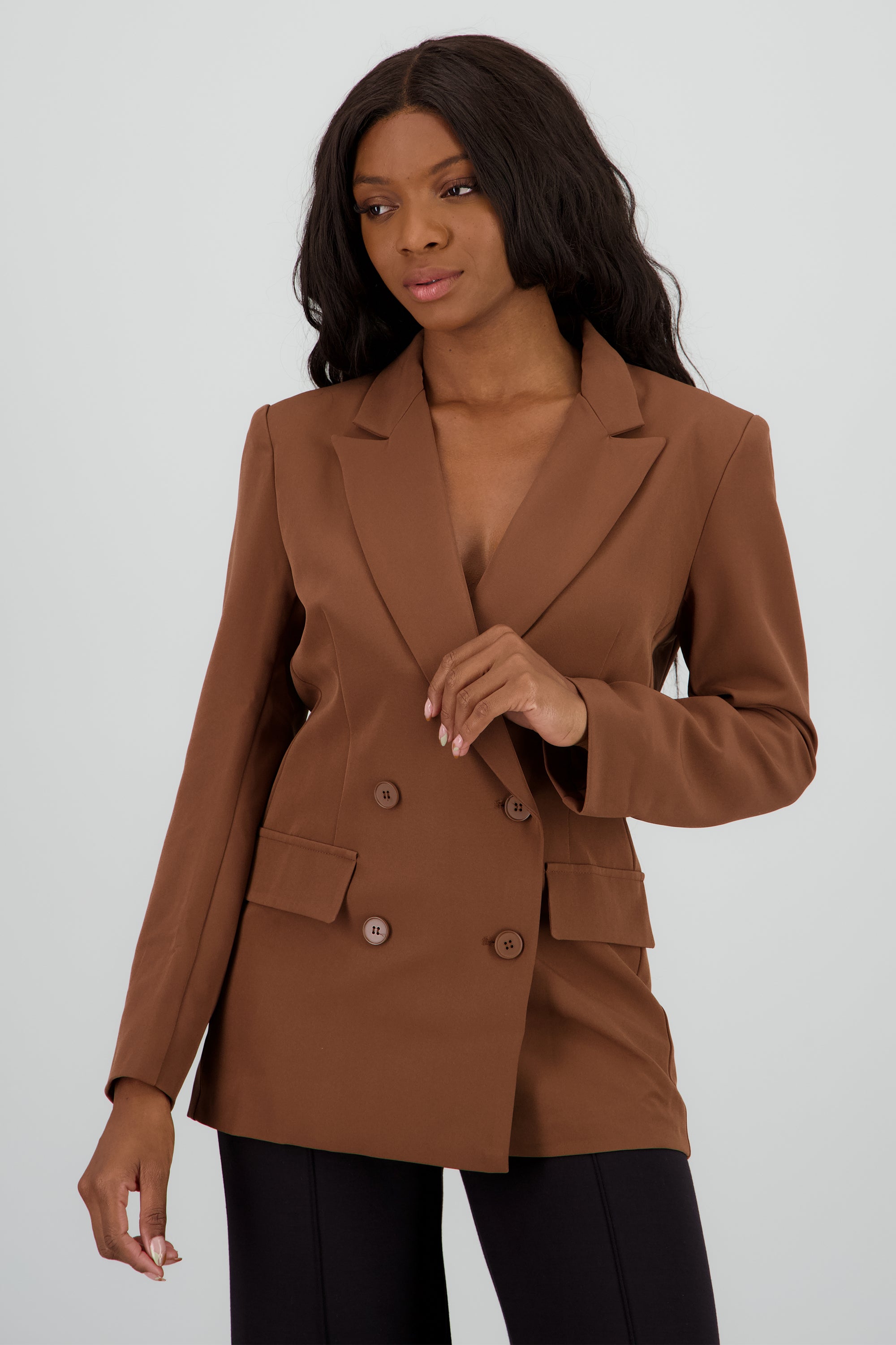 Saco oversized liso con estructura y botones CAFE