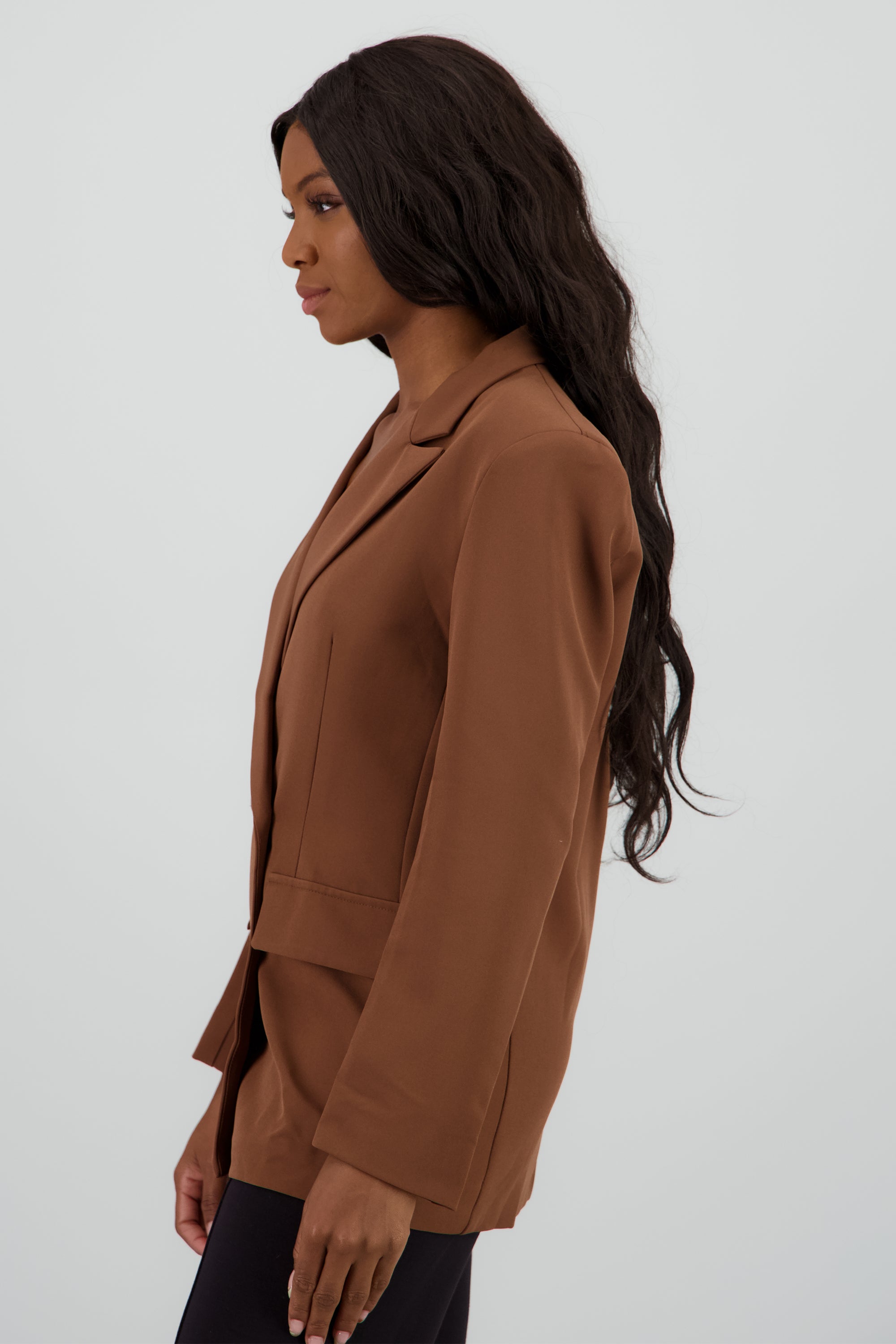 Saco oversized liso con estructura y botones CAFE