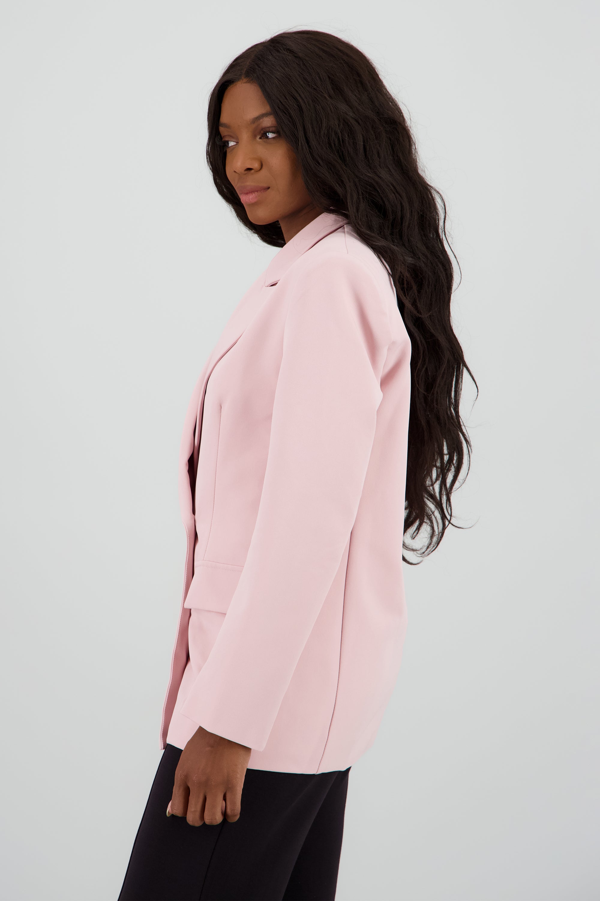 Saco oversized liso con estructura y botones ROSA PASTEL