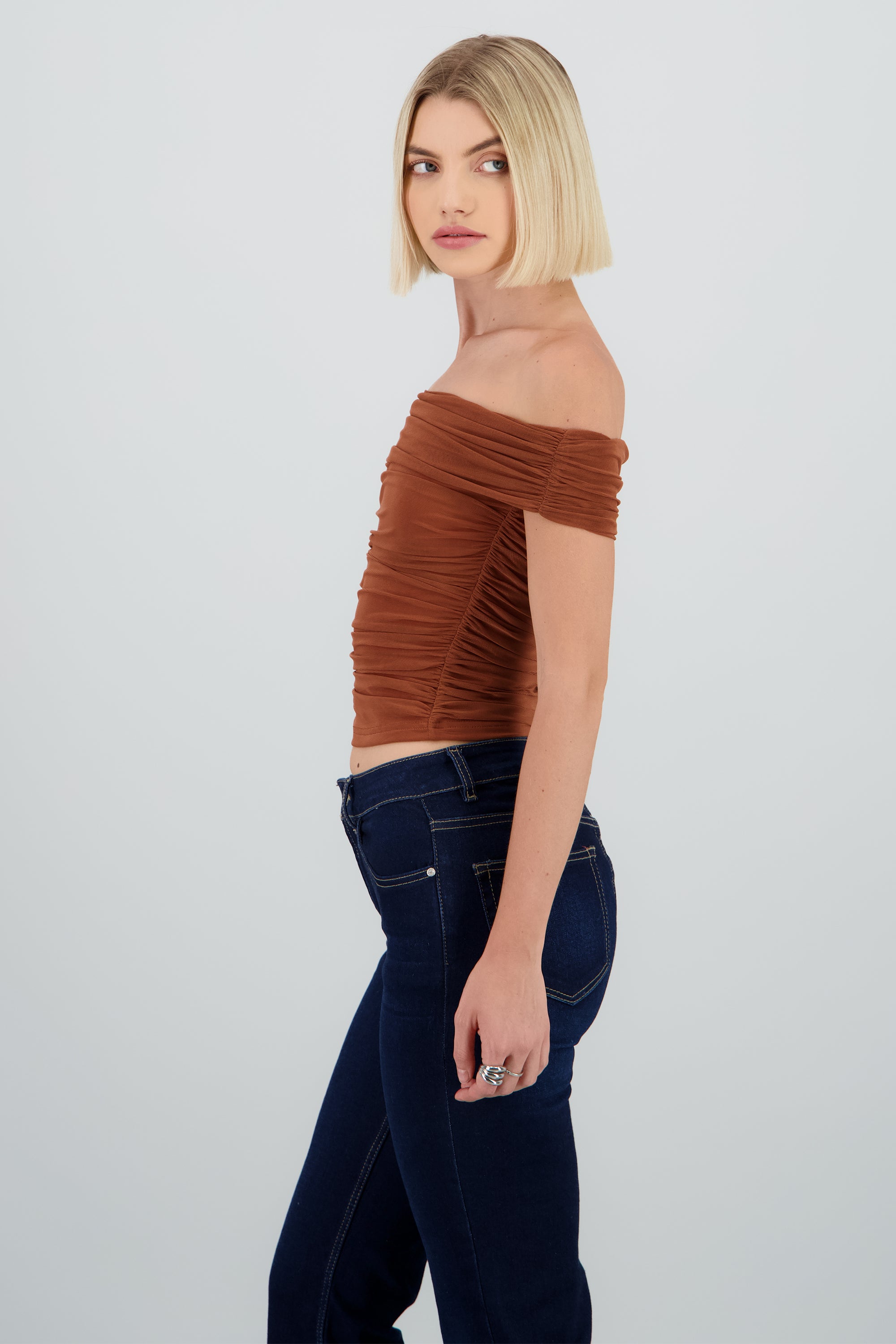 Top off shoulder mesh drapeado CAFE