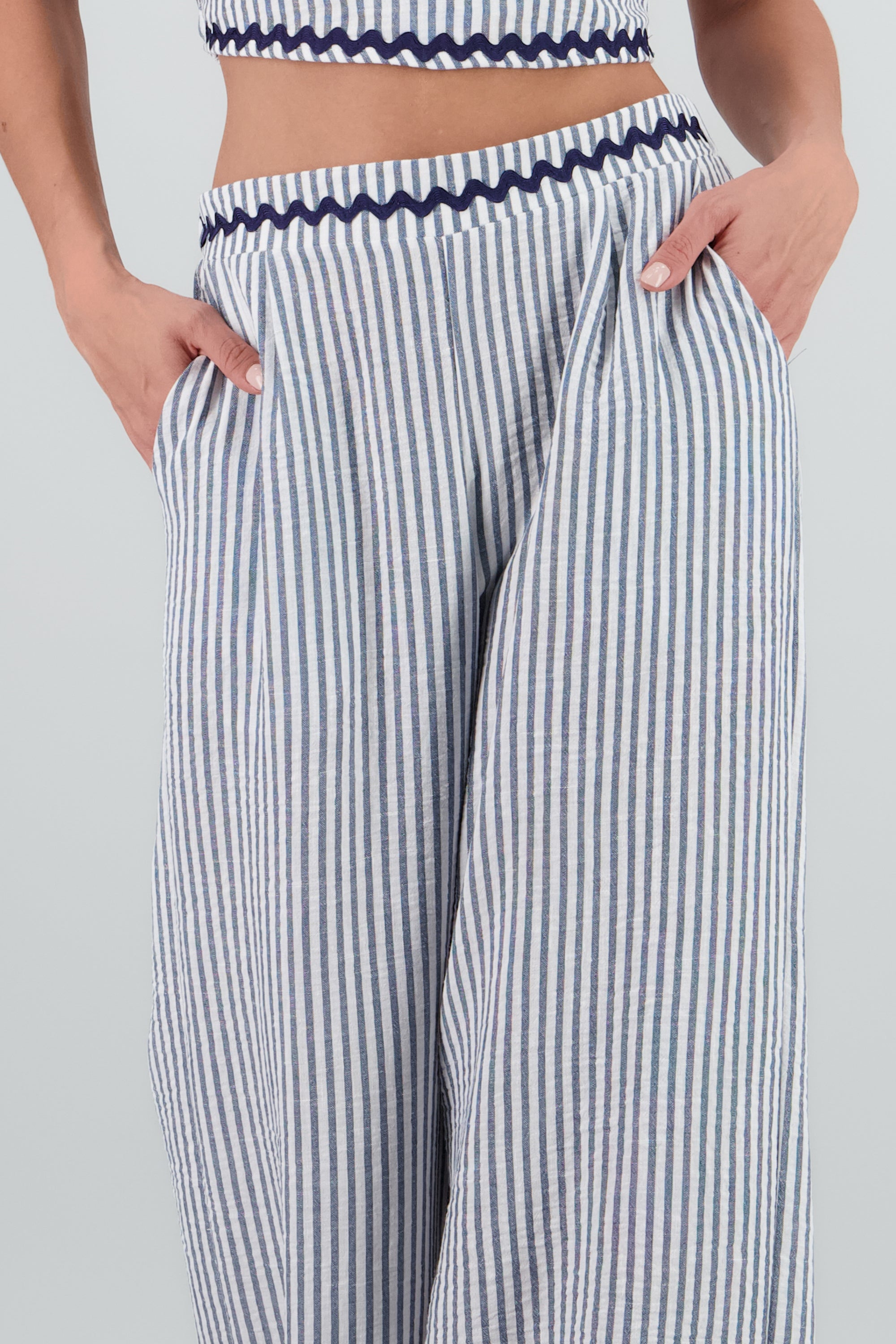 Pantalon amplio detalle bordado AZUL COMBO