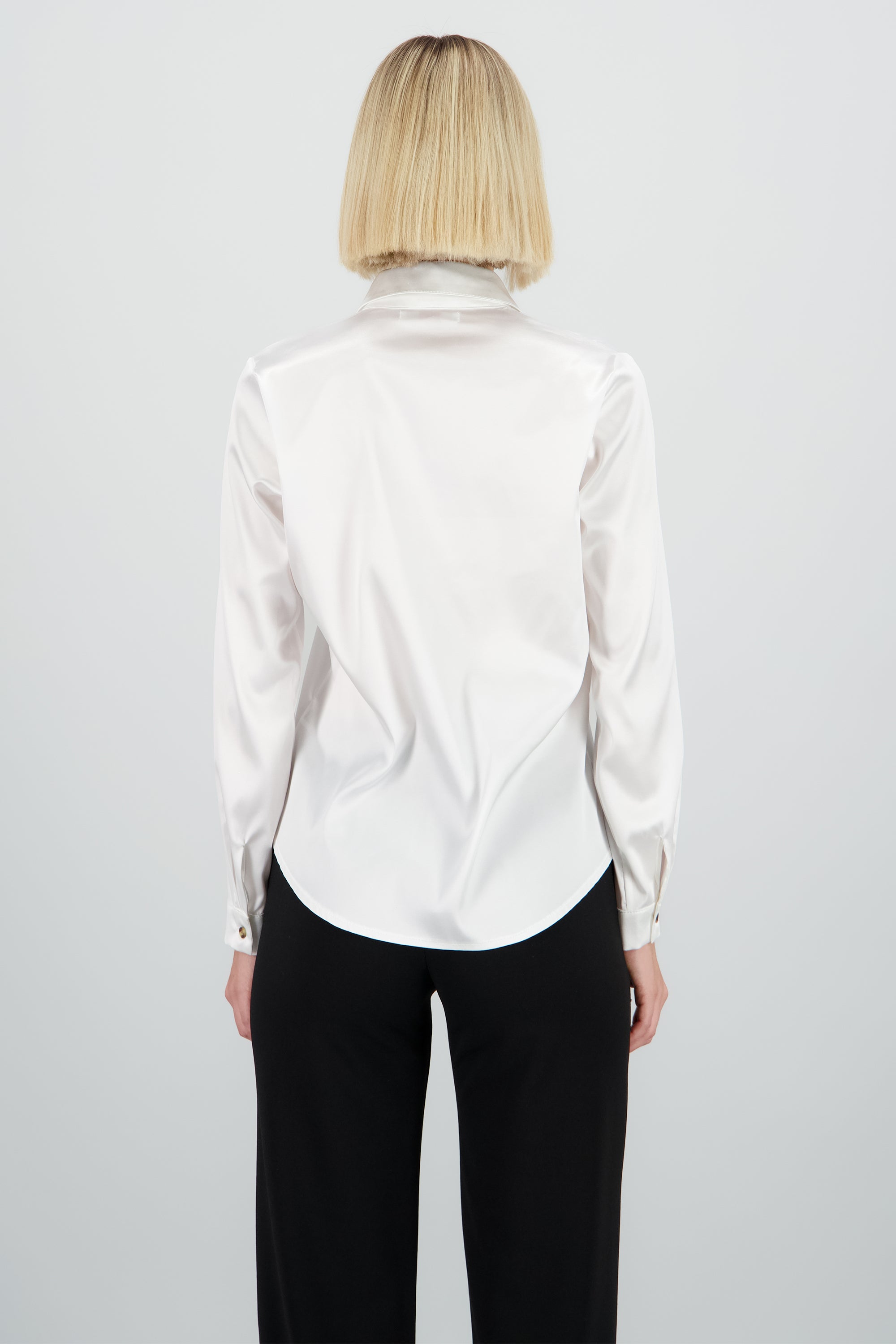 Camisa manga larga cuello detalle satinado HUESO