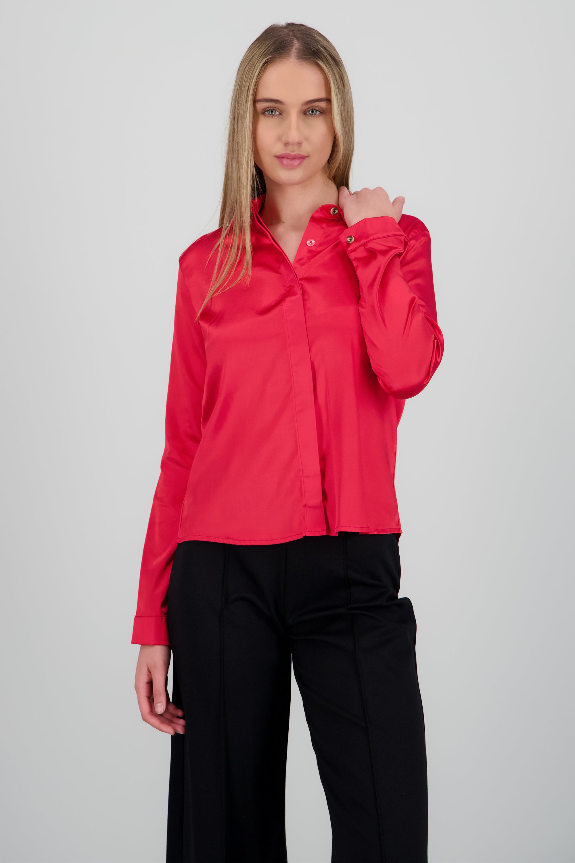 Camisa manga larga cuello detalle satinado ROJO