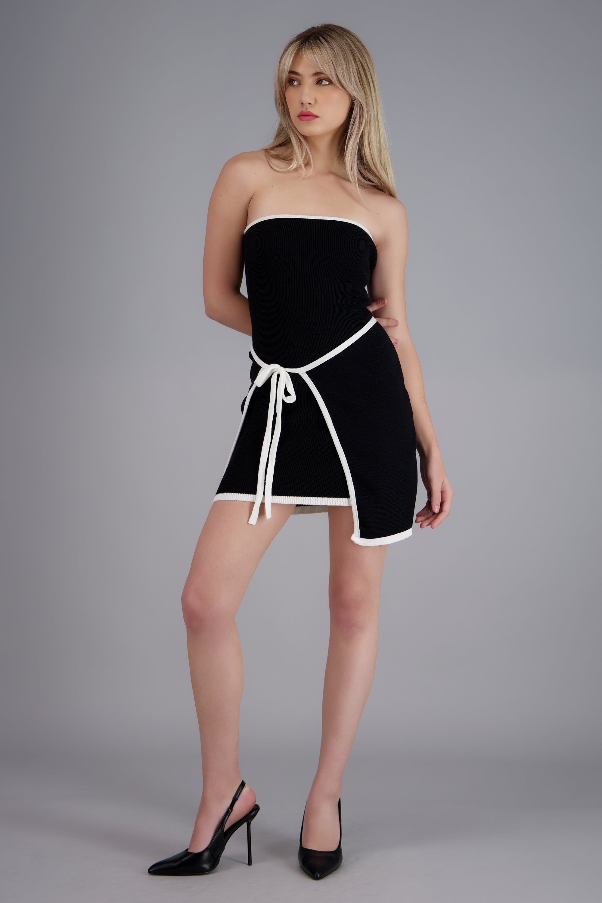 Vestido strapless detalle contraste lazo NEGRO