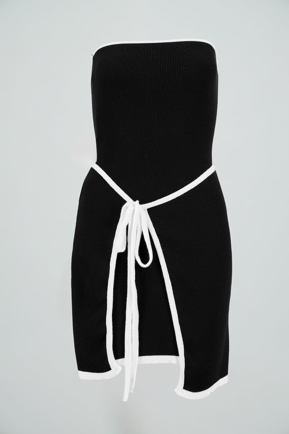 Vestido strapless detalle contraste lazo