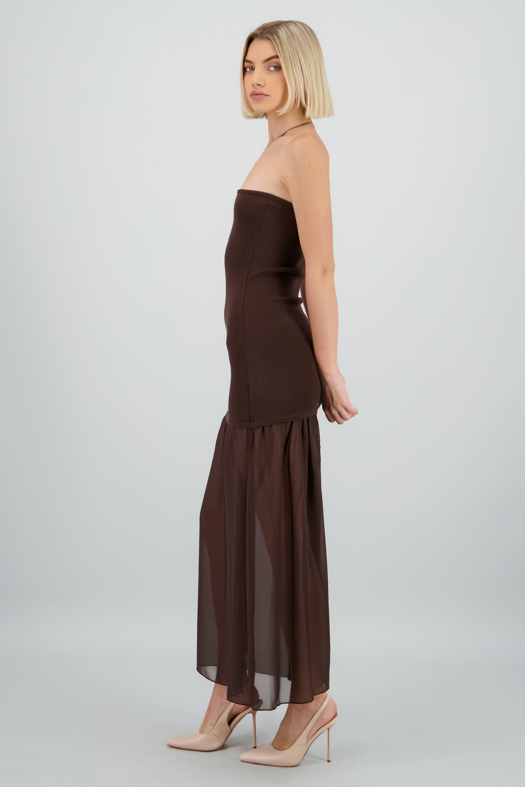 Vestido midi strapless detalle tela CHOCOLATE