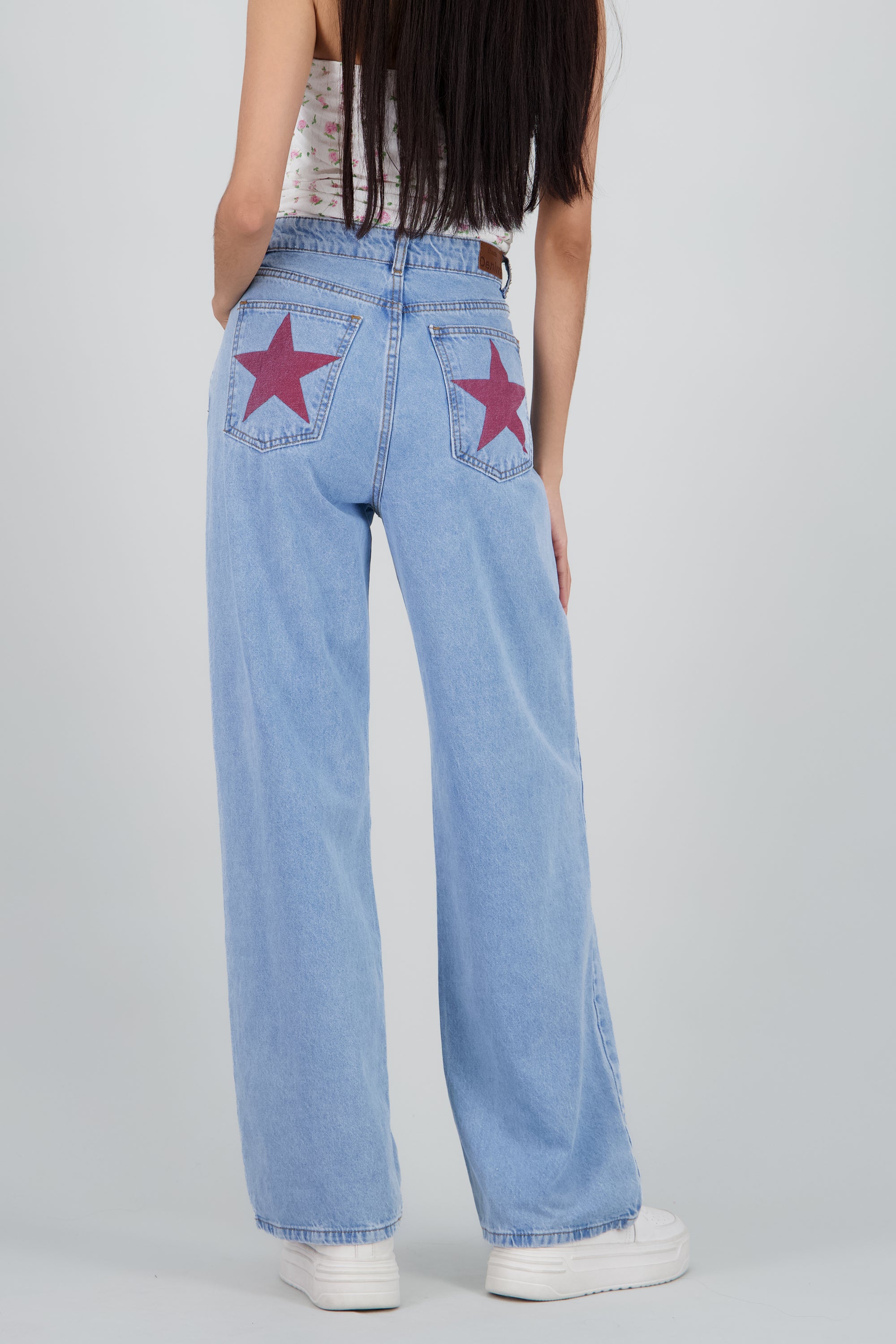 Jeans wide leg estrellas traseras LIGHT WASH