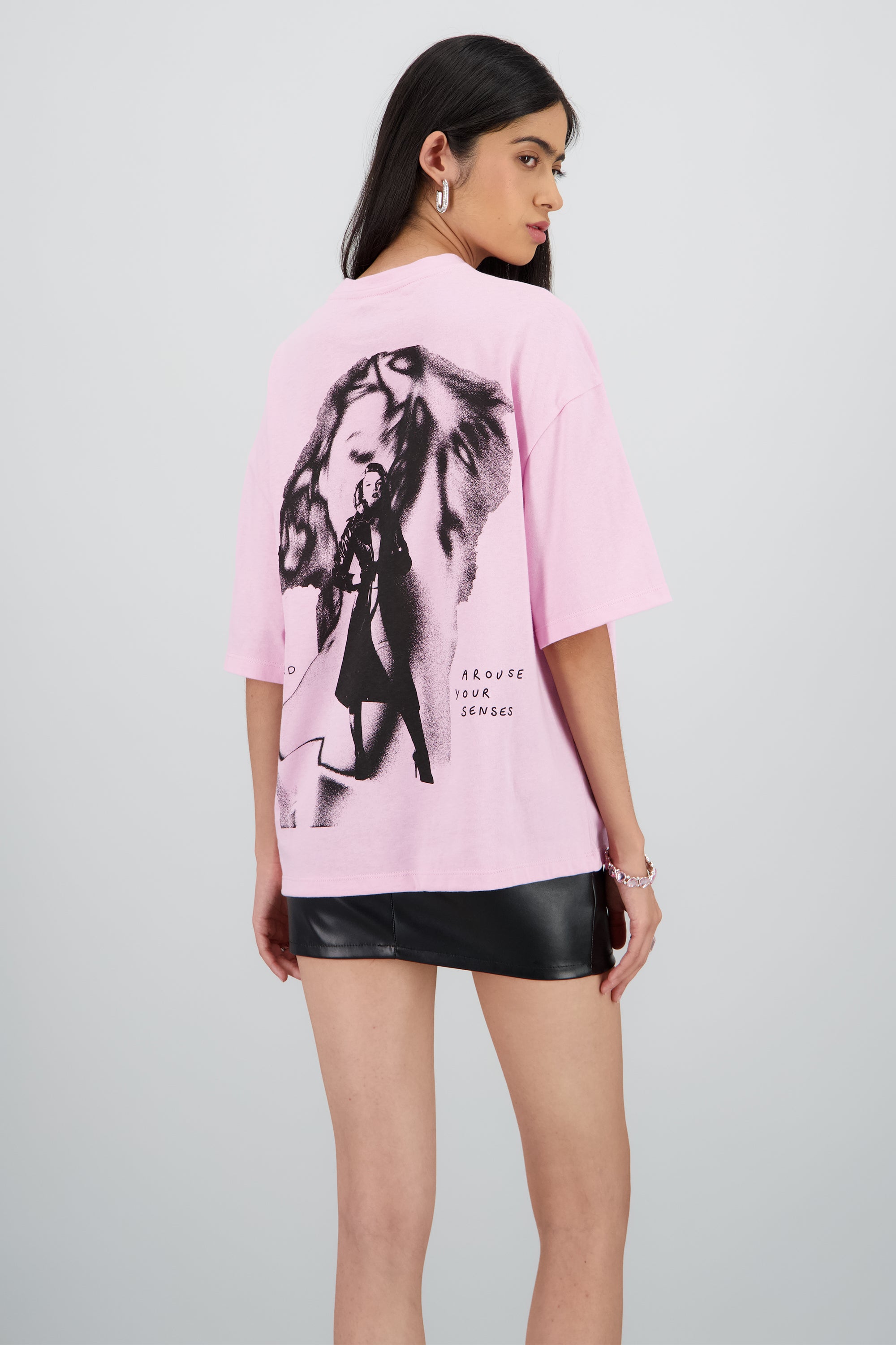 Playera Playboy sketch estampado frente espalda ROSA PASTEL