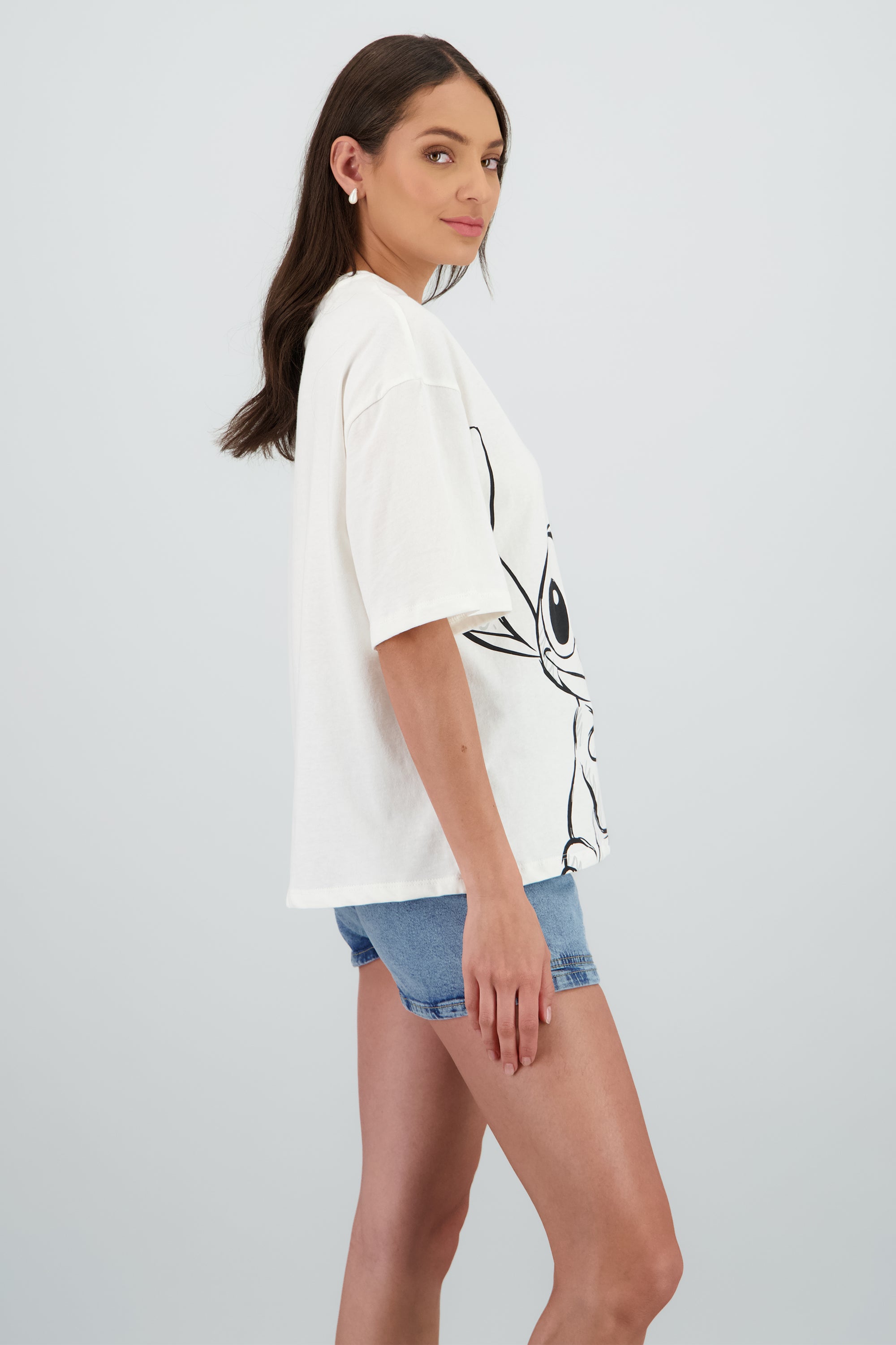 Playera over stitch dibujo HUESO
