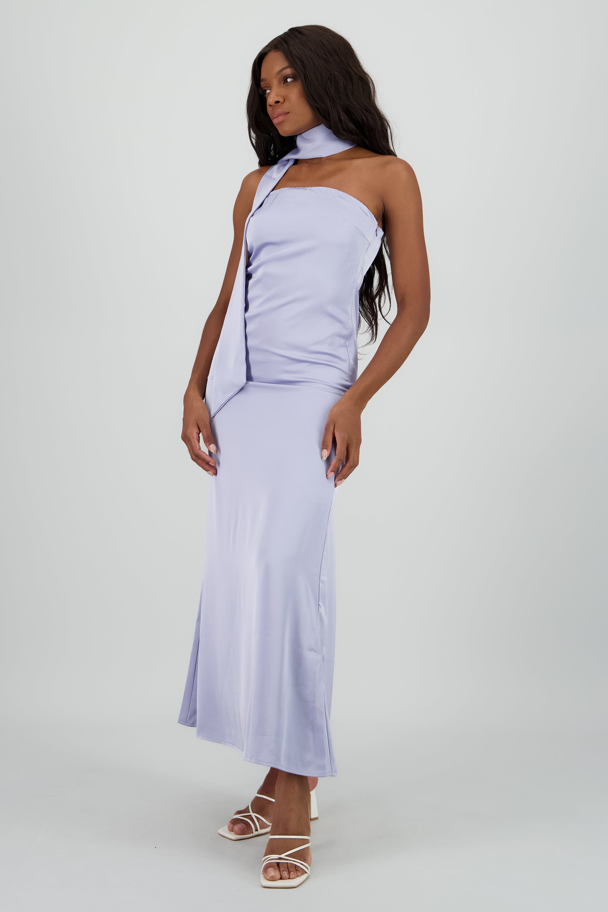 Vestido maxi satin strapless con bufanda AZUL