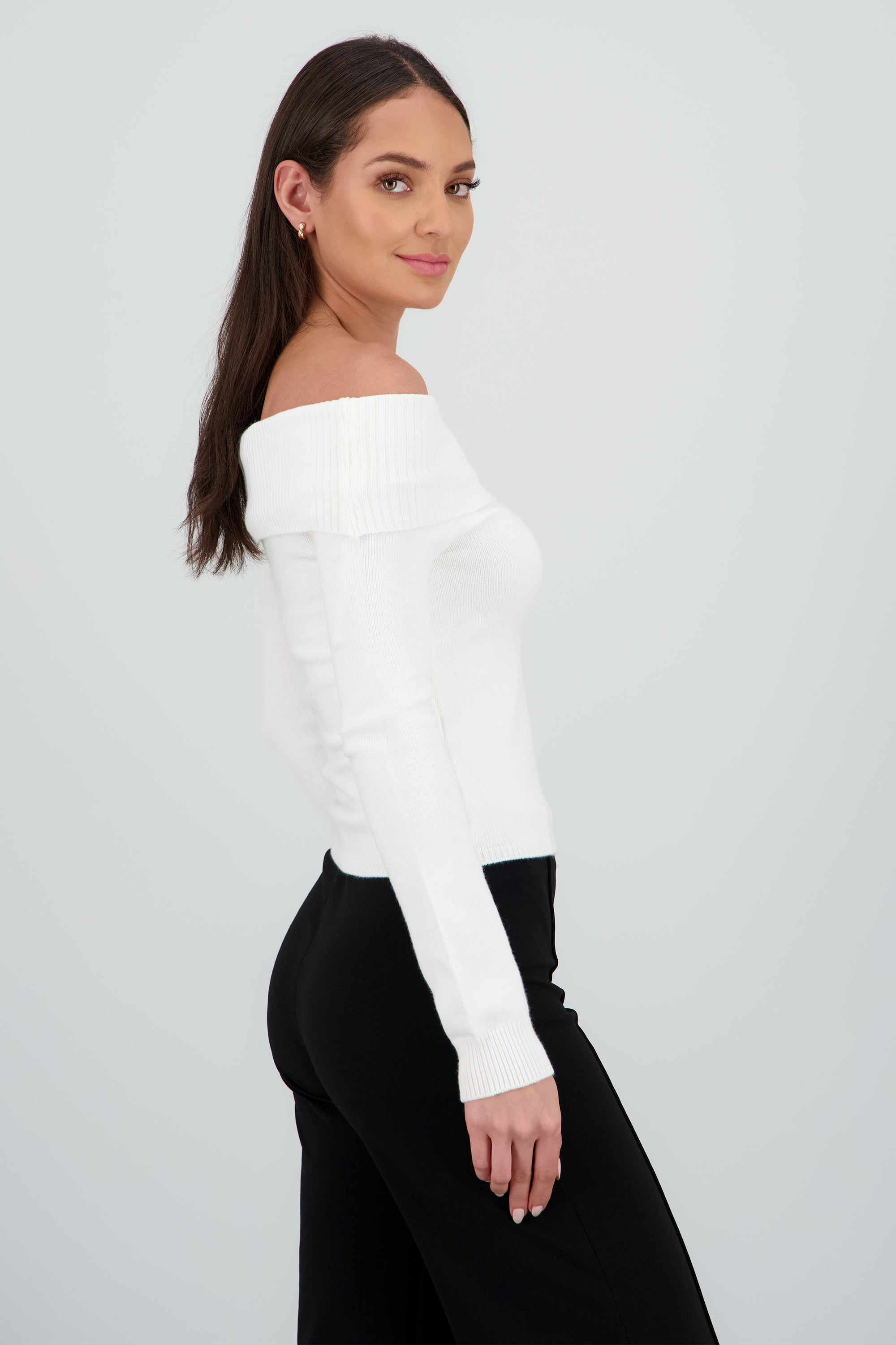 Sueter off shoulder tejido HUESO