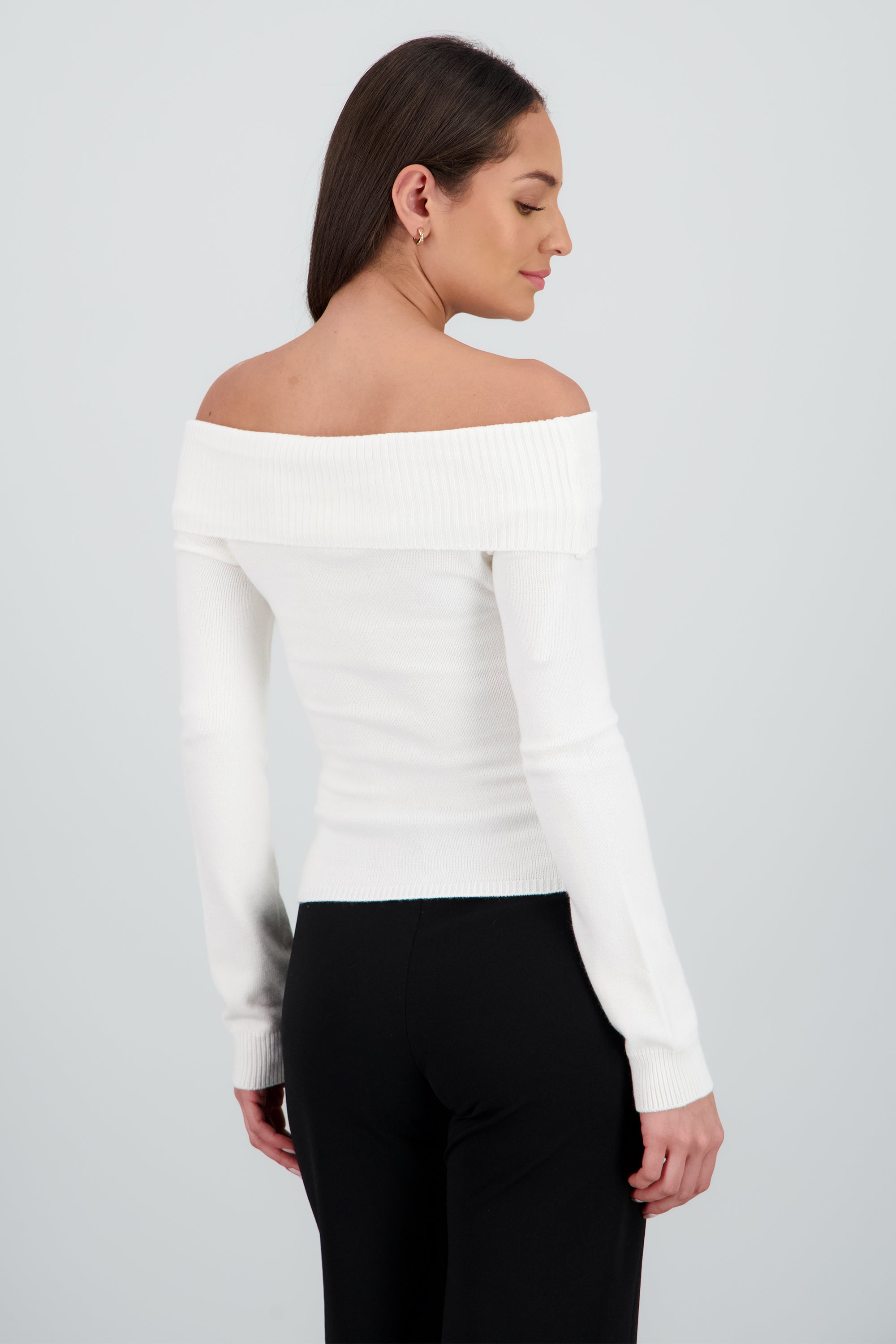Sueter off shoulder tejido HUESO