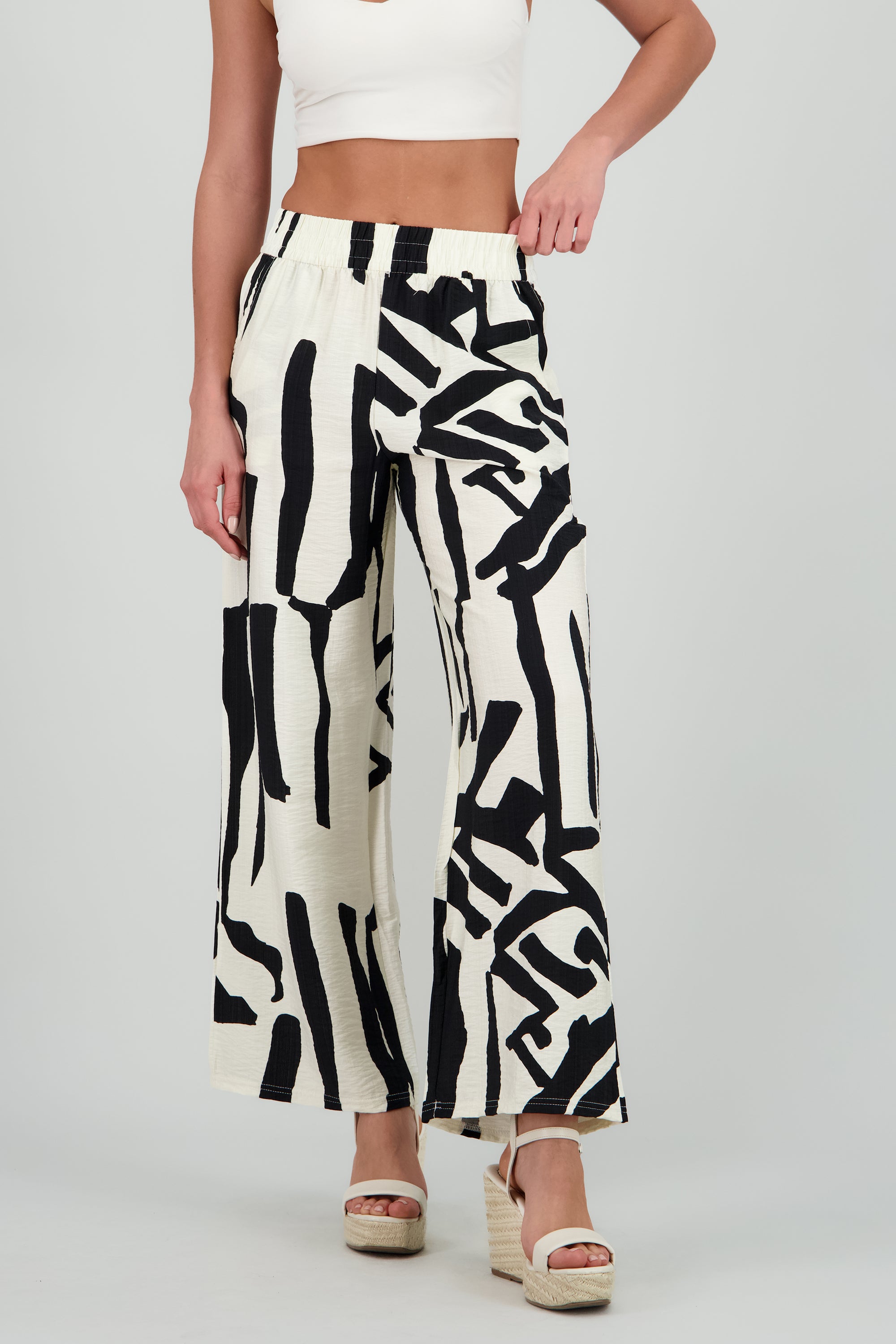 Pantalon amplio estampado geometrico NEGRO COMBO