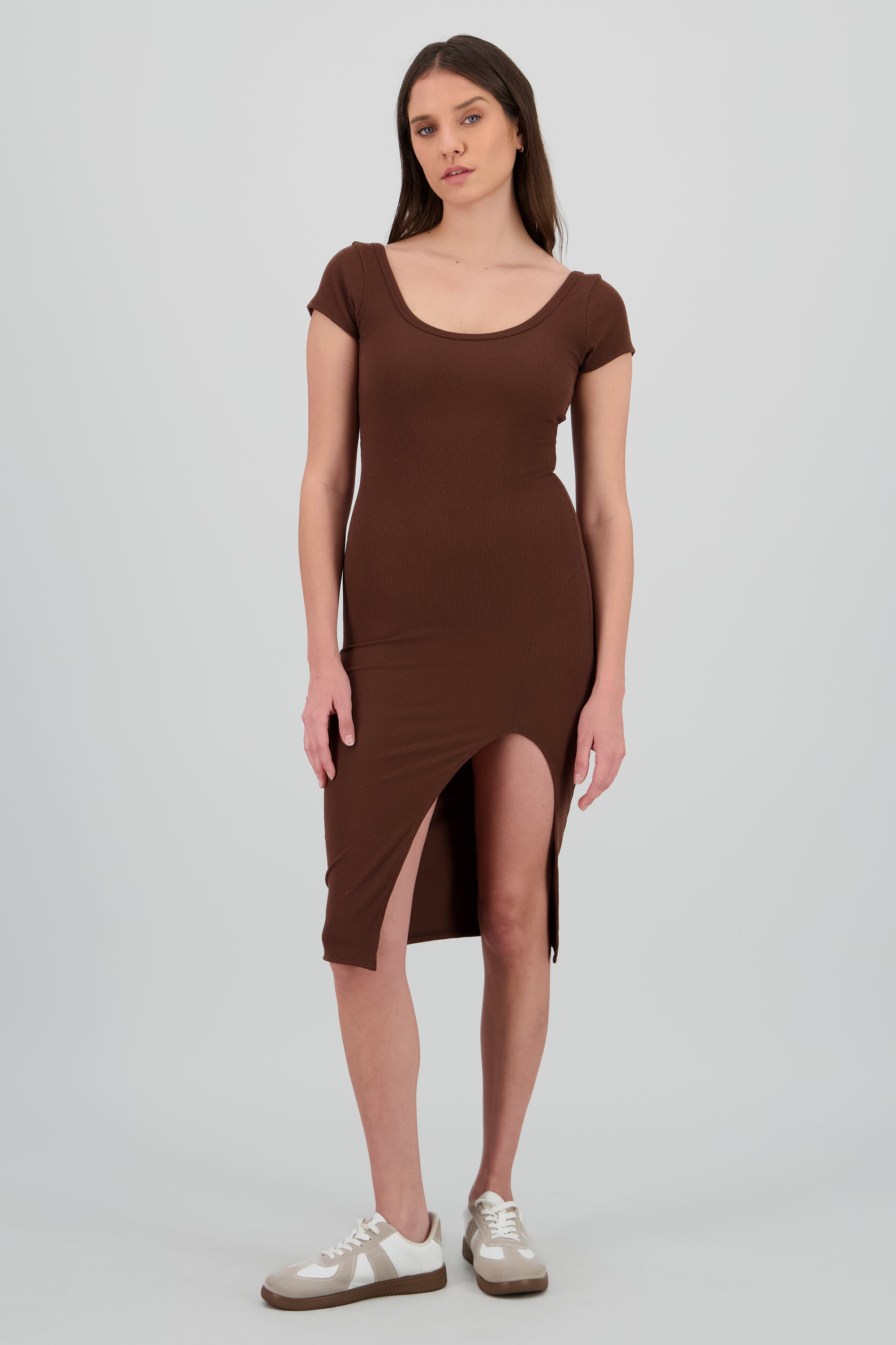 DARK BROWN