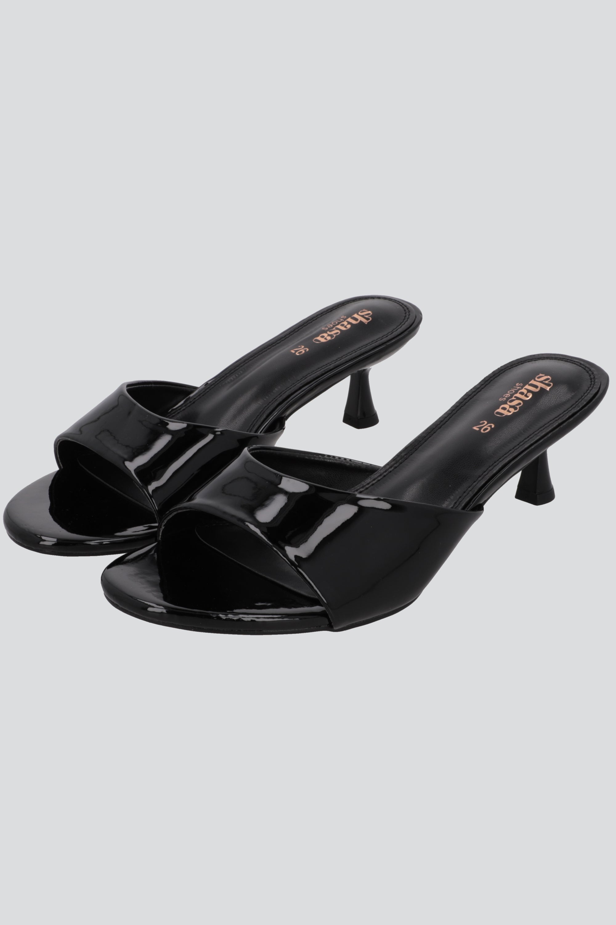 Tacon kitten mula peep toe NEGRO