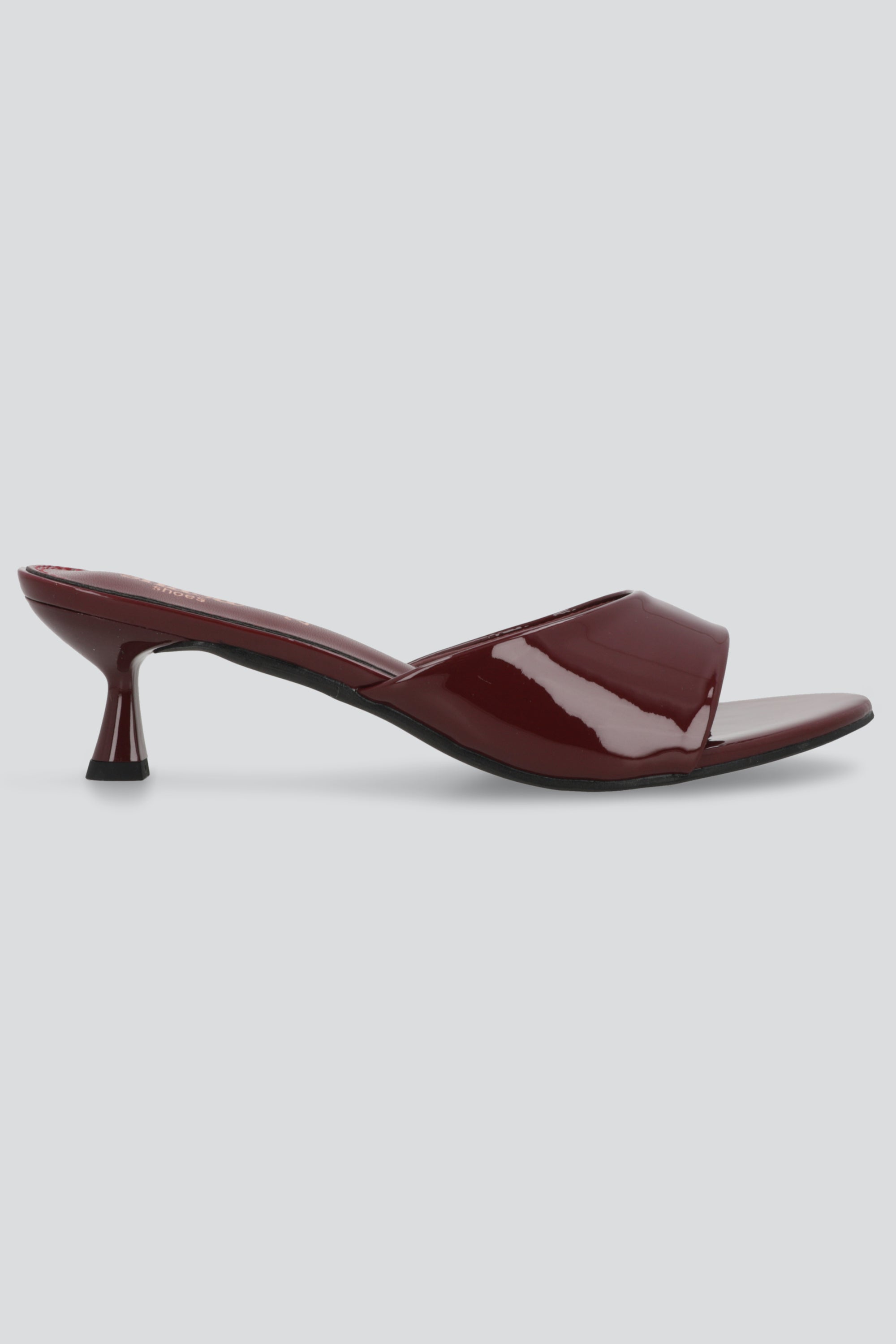 Tacon kitten mula peep toe VINO
