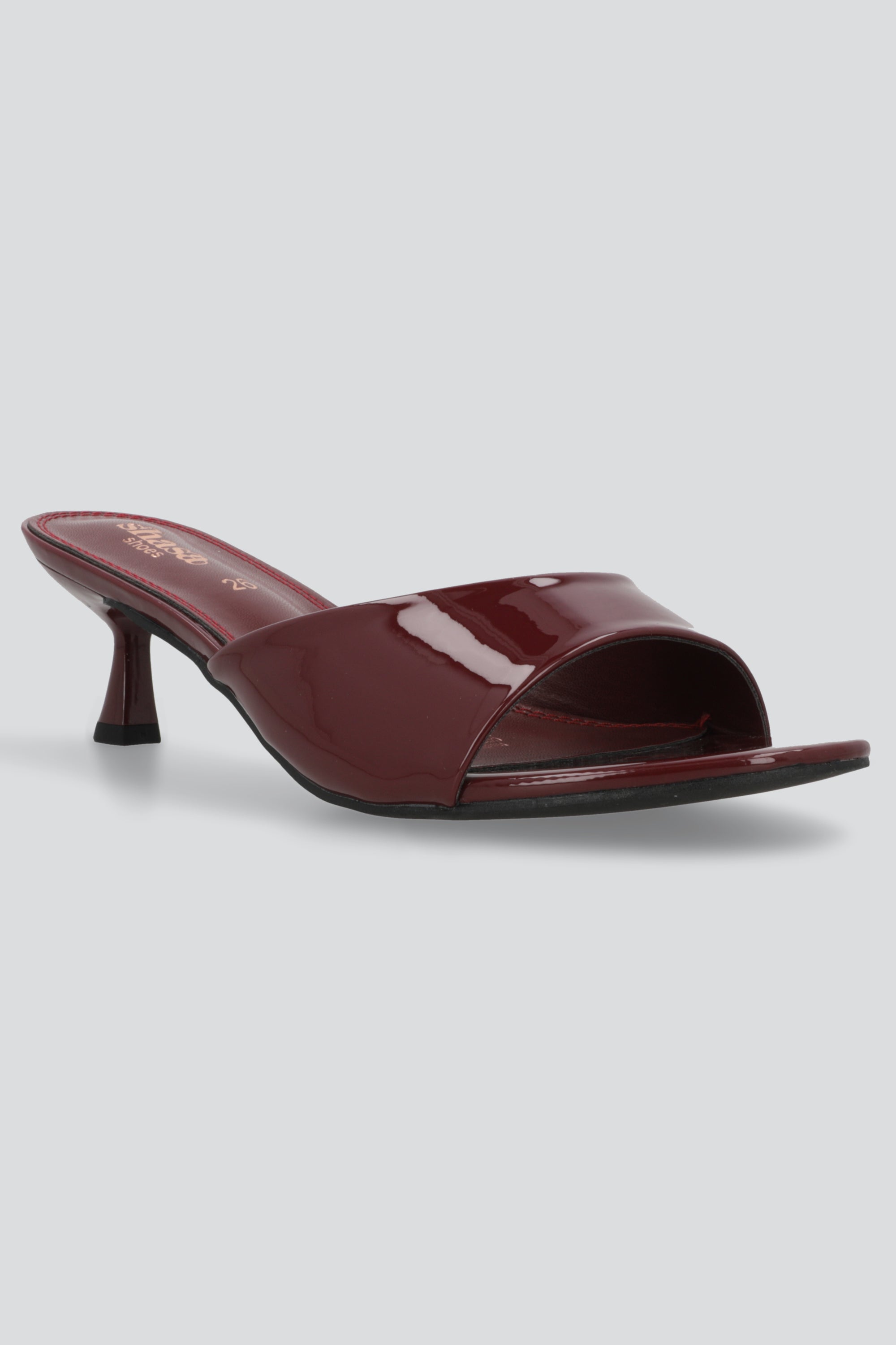 Tacon kitten mula peep toe VINO