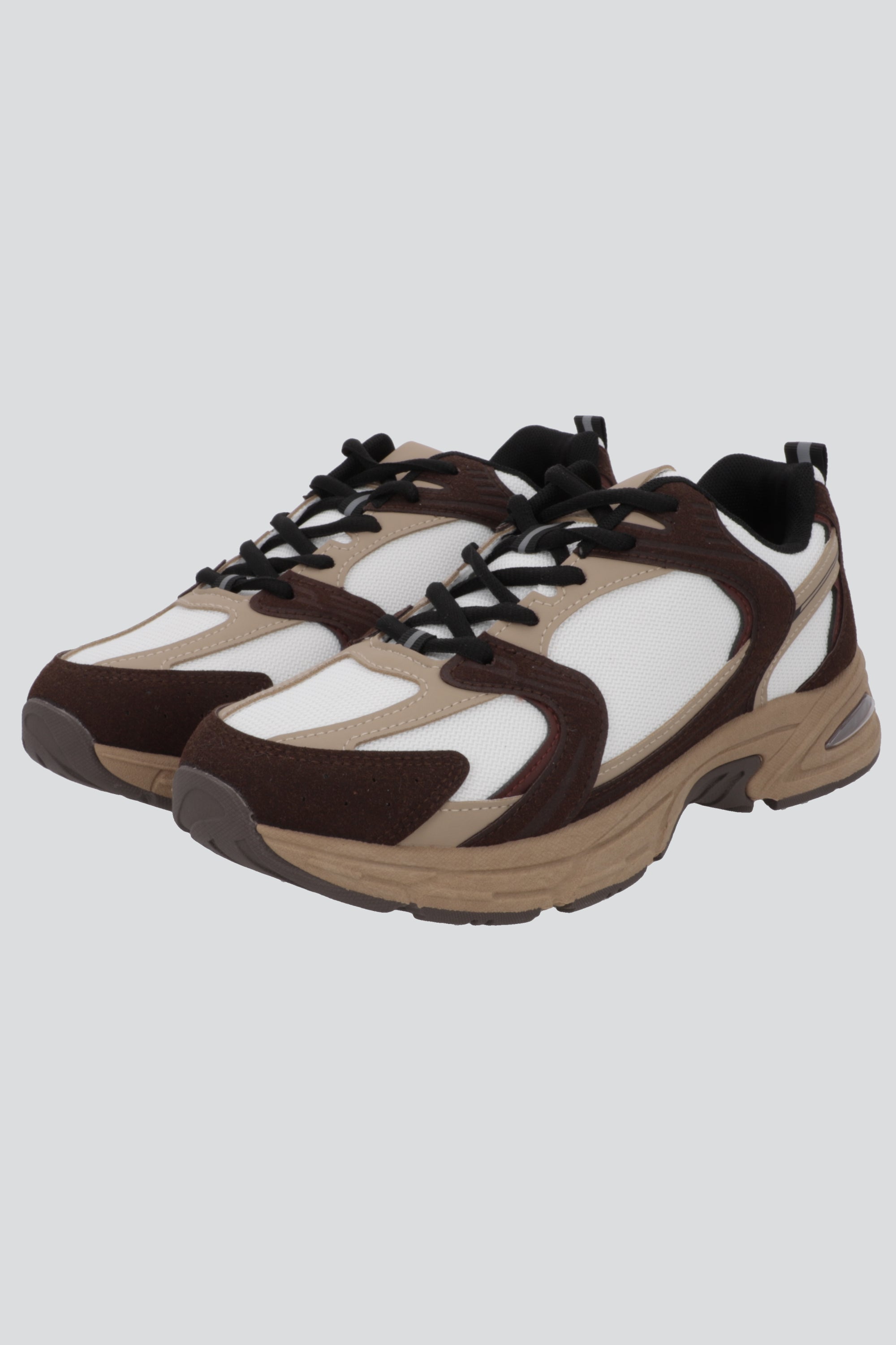 Tenis runner contraste texturas CAFE