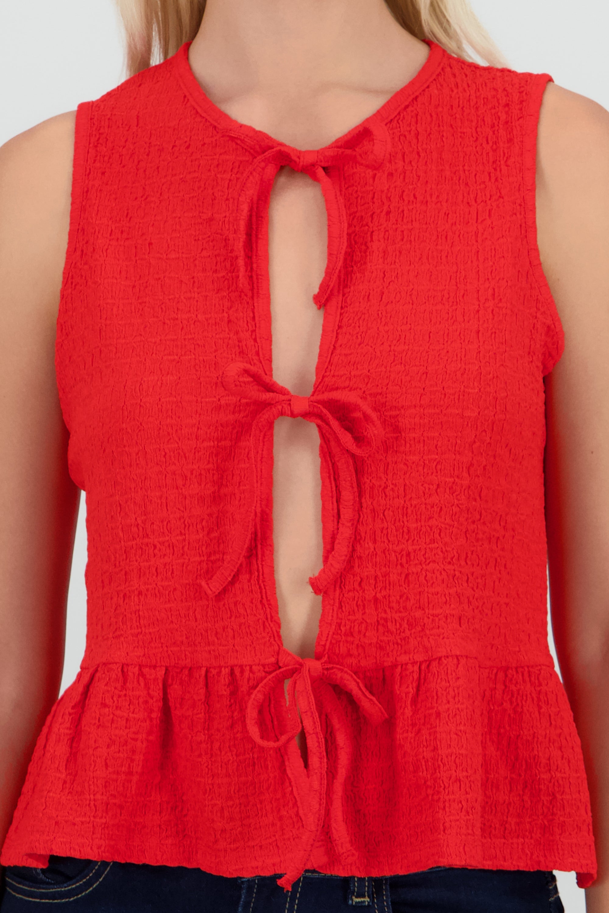 Blusa sin manga con olan y moños ROJO