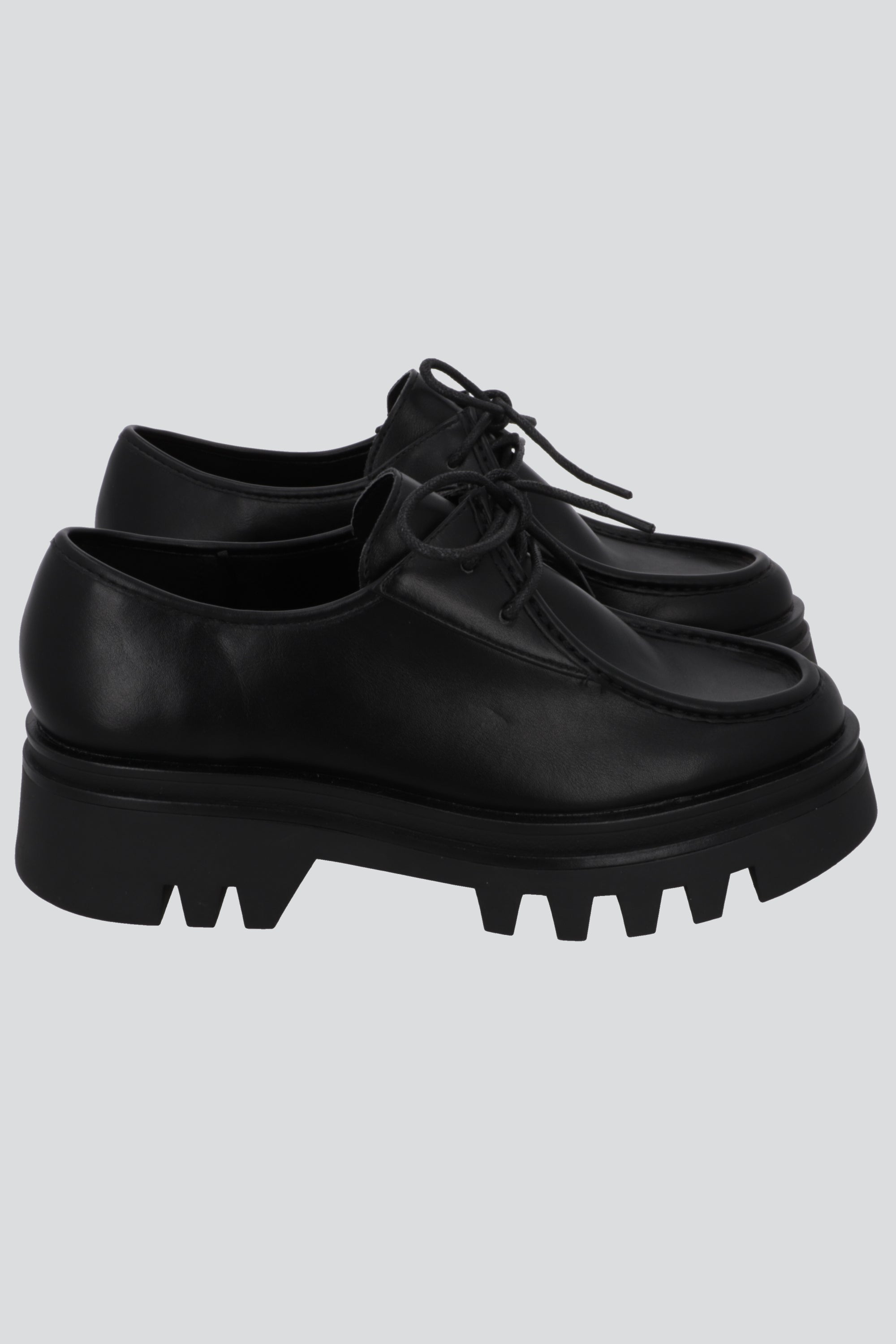 Loafer chunky agujetas NEGRO