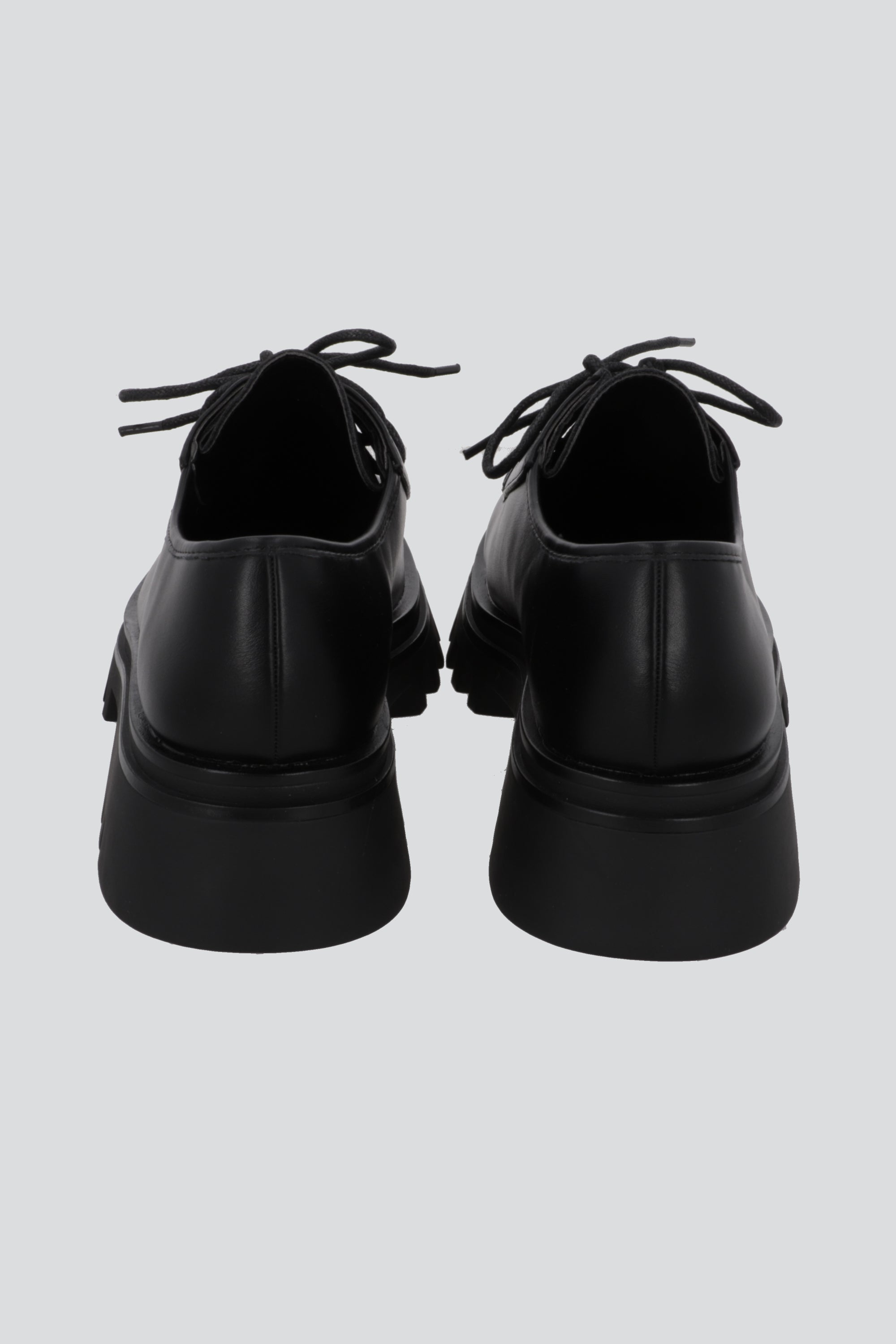 Loafer chunky agujetas NEGRO