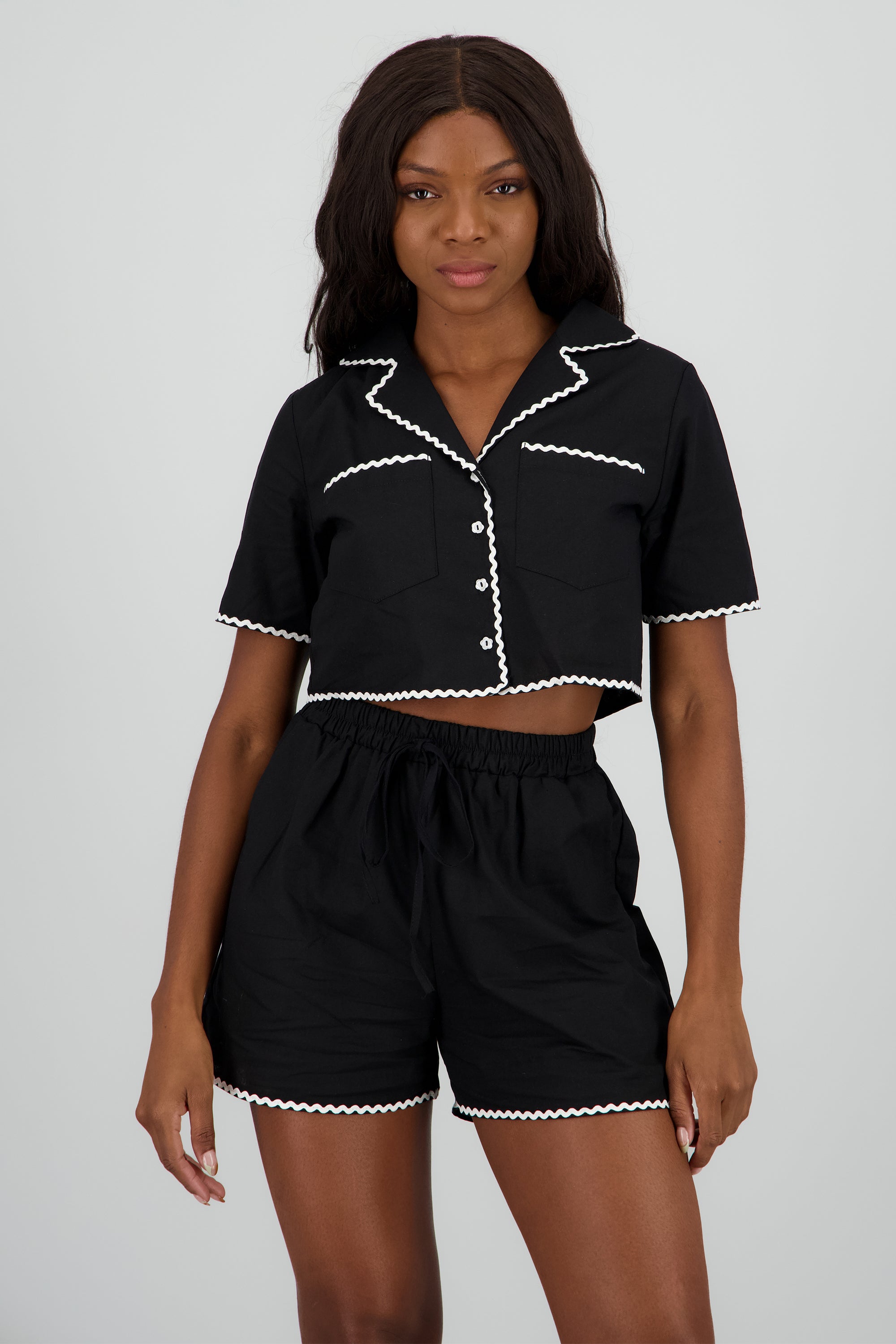 BLACK COMBO