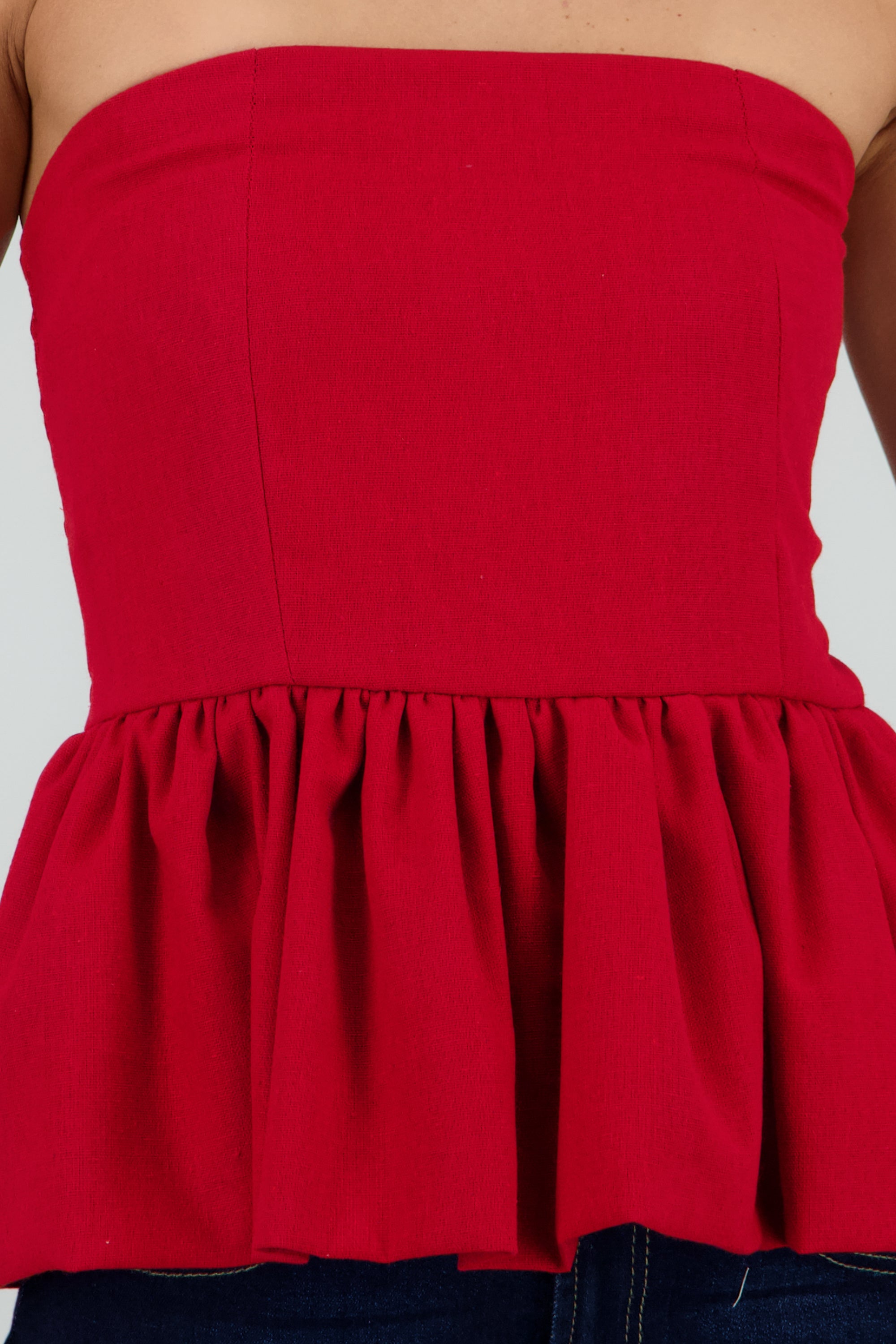 Top strapless durbuja detalle smock CIRUELA
