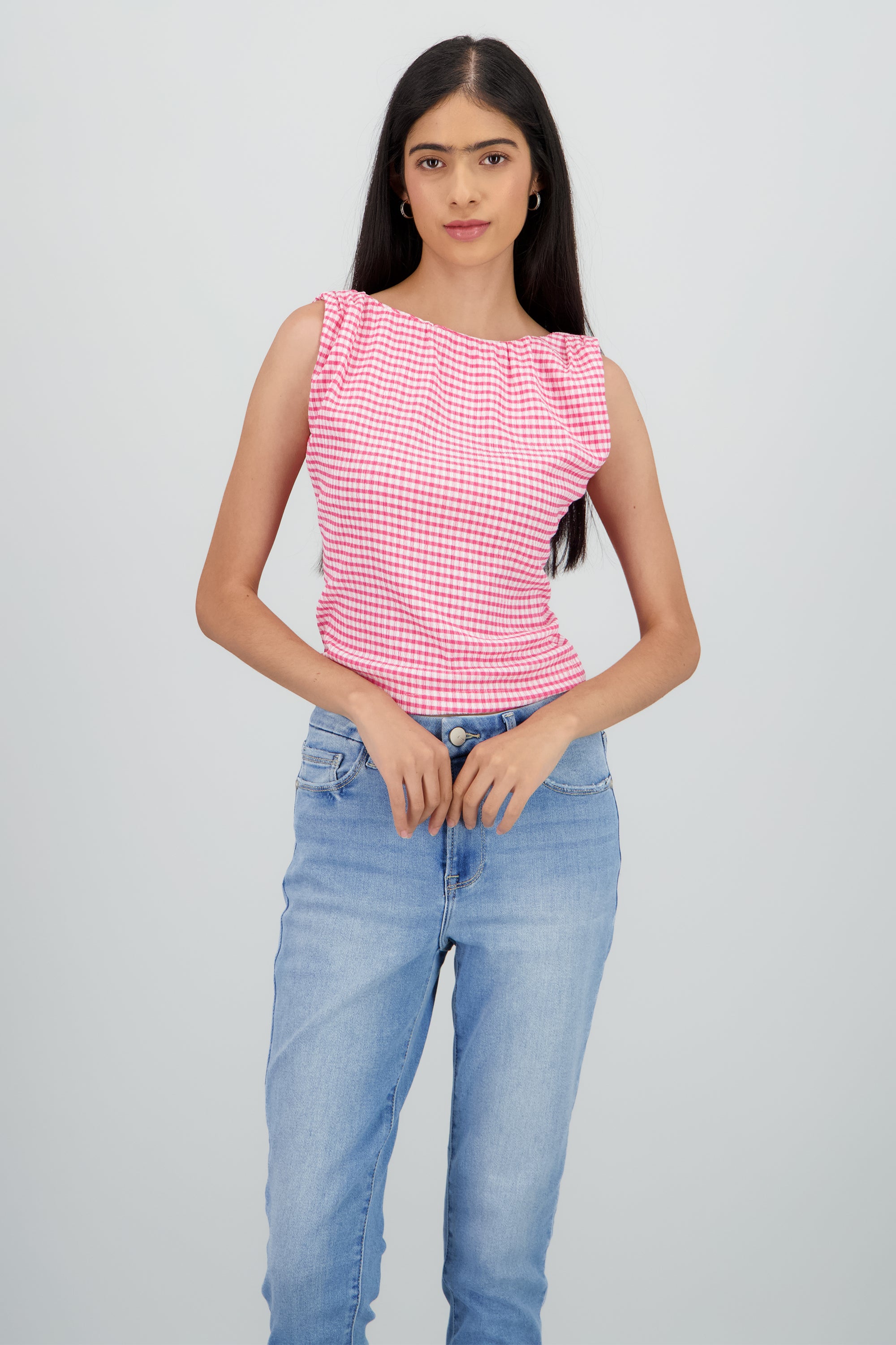 Top sin manga detalle espalda descubierta moño ROSA COMBO