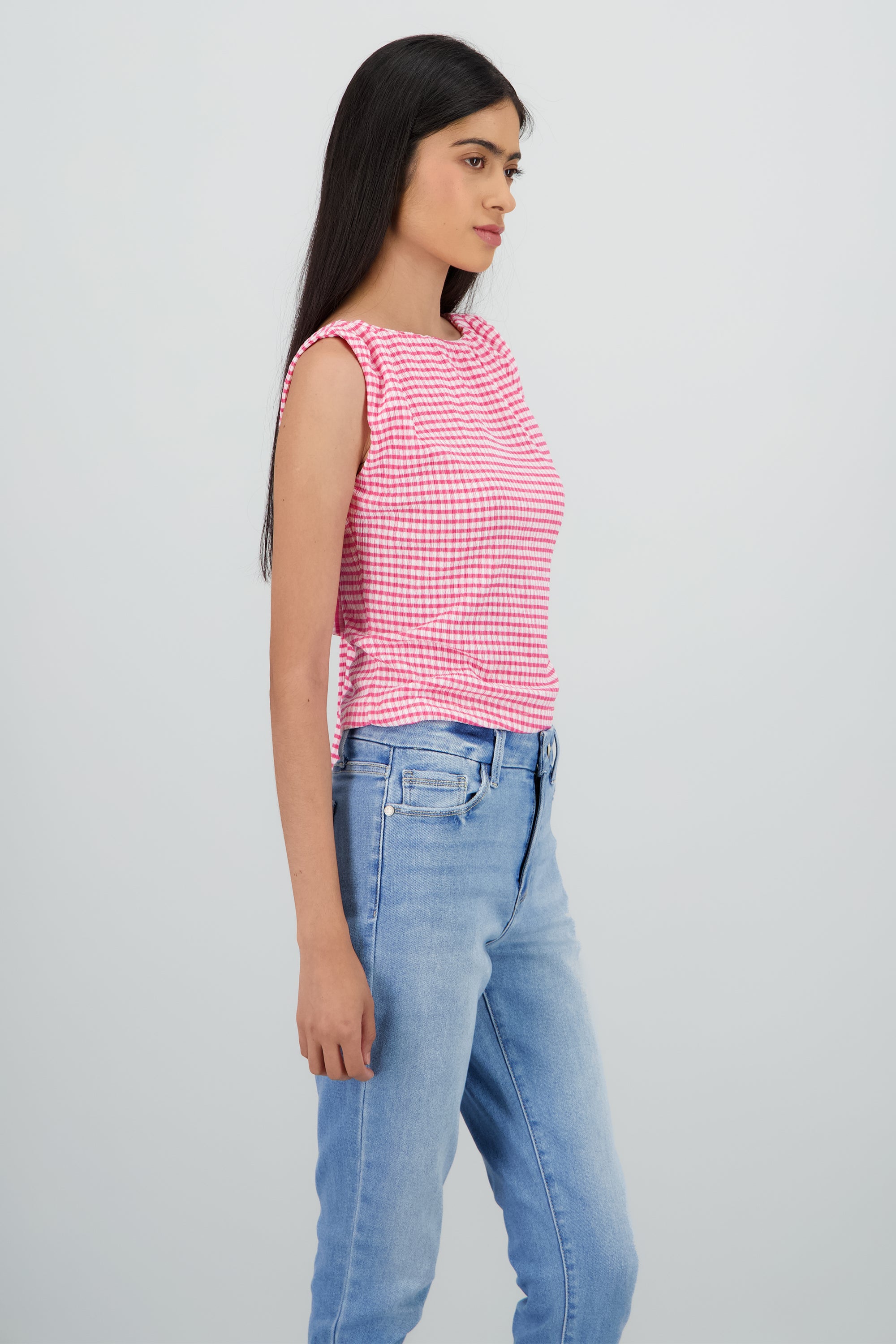Top sin manga detalle espalda descubierta moño ROSA COMBO
