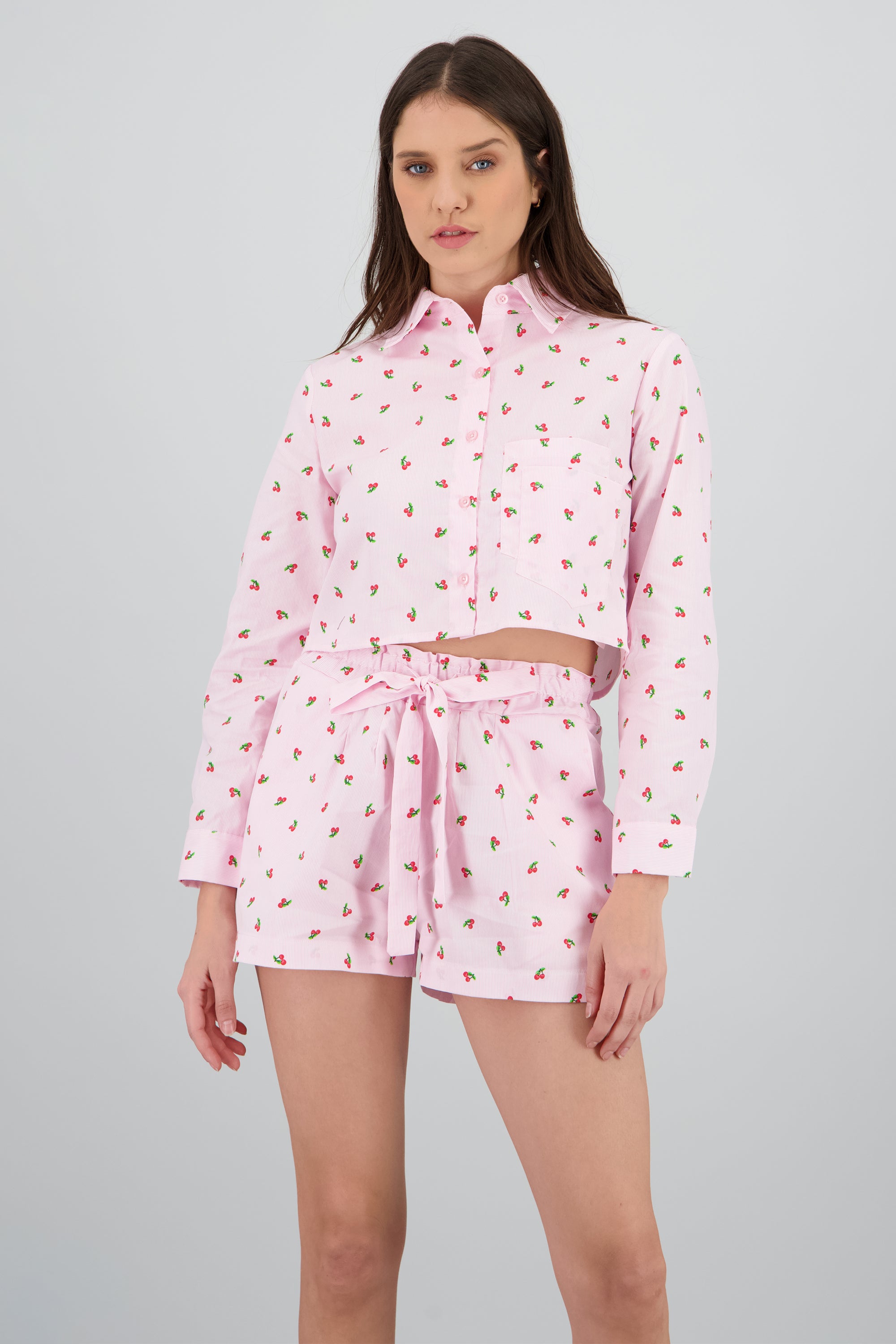 camisa manga larga cuello detalle cerezas ROSA PASTEL
