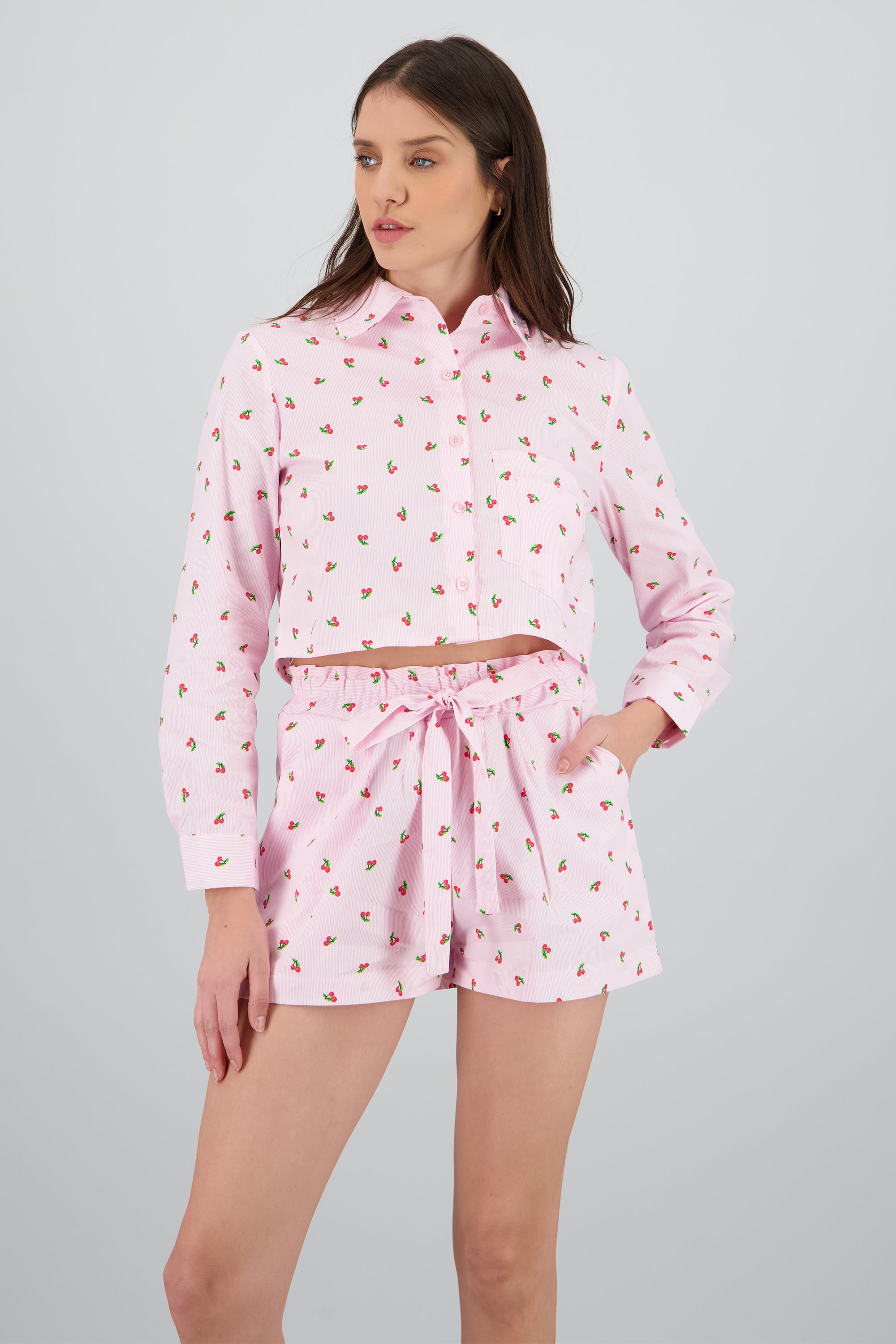 camisa manga larga cuello detalle cerezas ROSA PASTEL