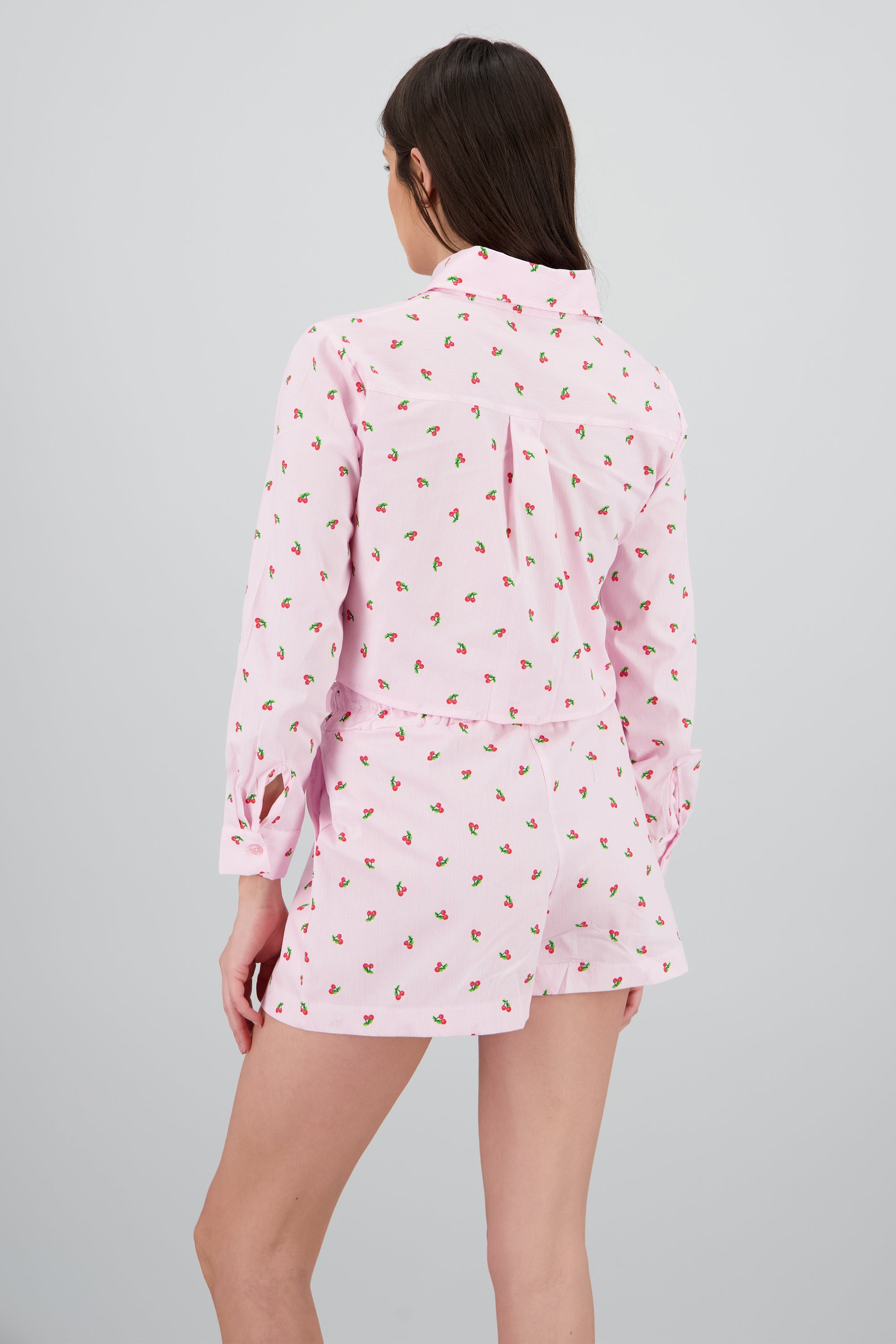 camisa manga larga cuello detalle cerezas ROSA PASTEL