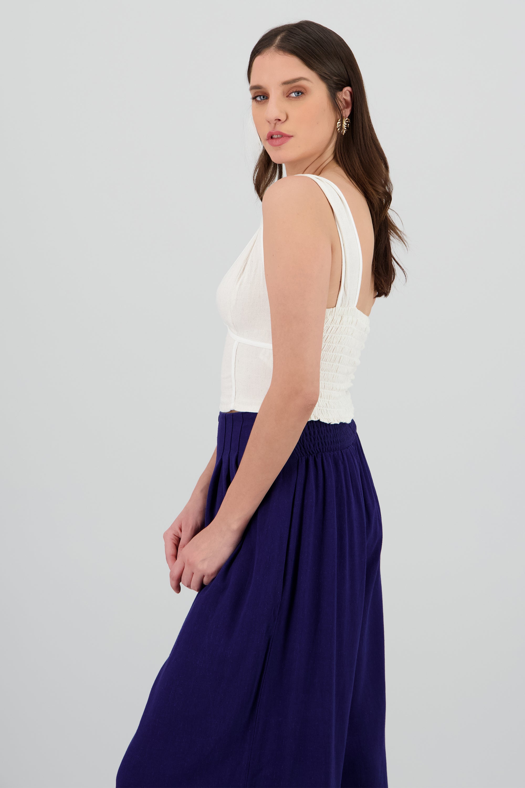 Top contraste costuras tirantes HUESO