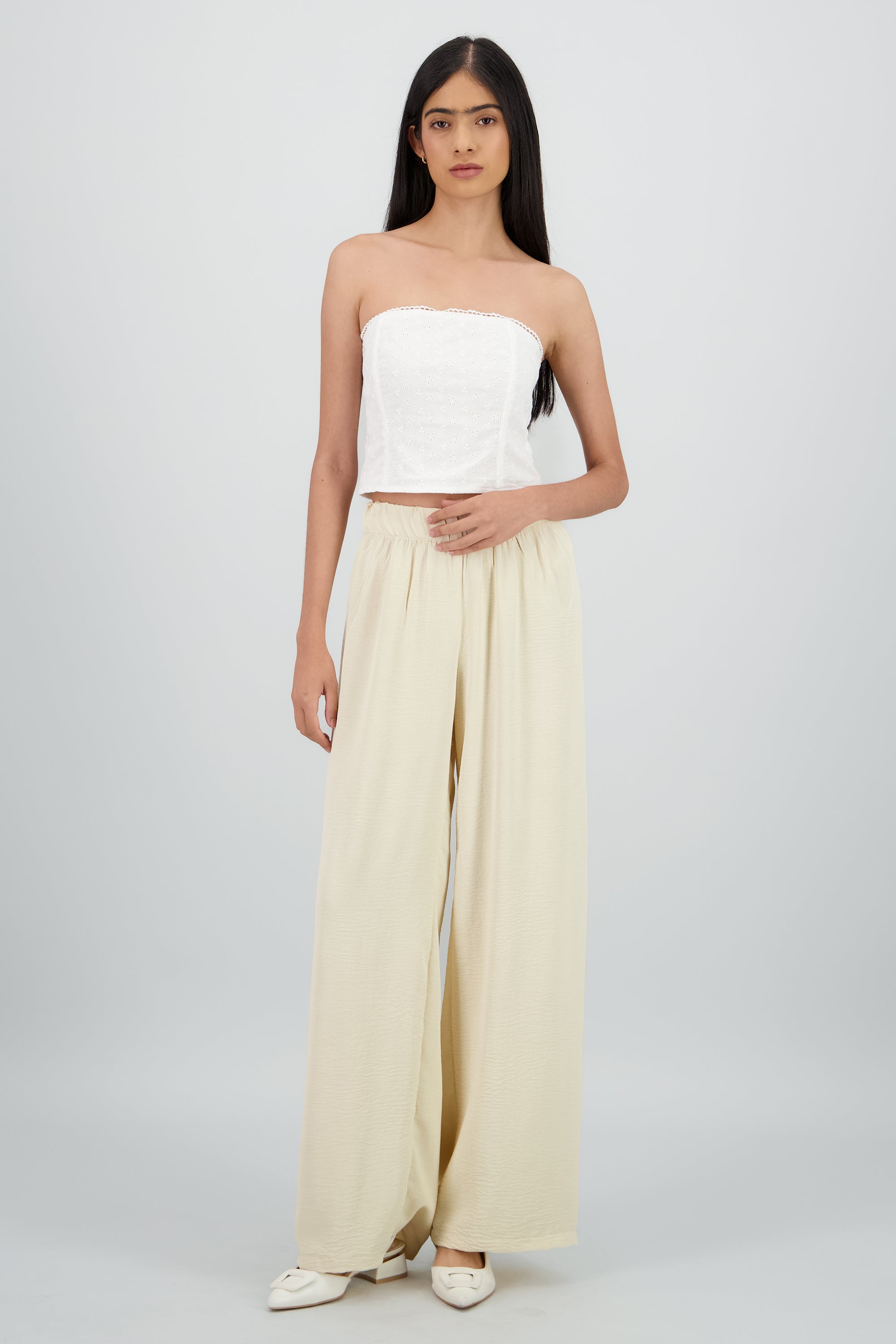 Pantalon detalle resorte fluido CREMA