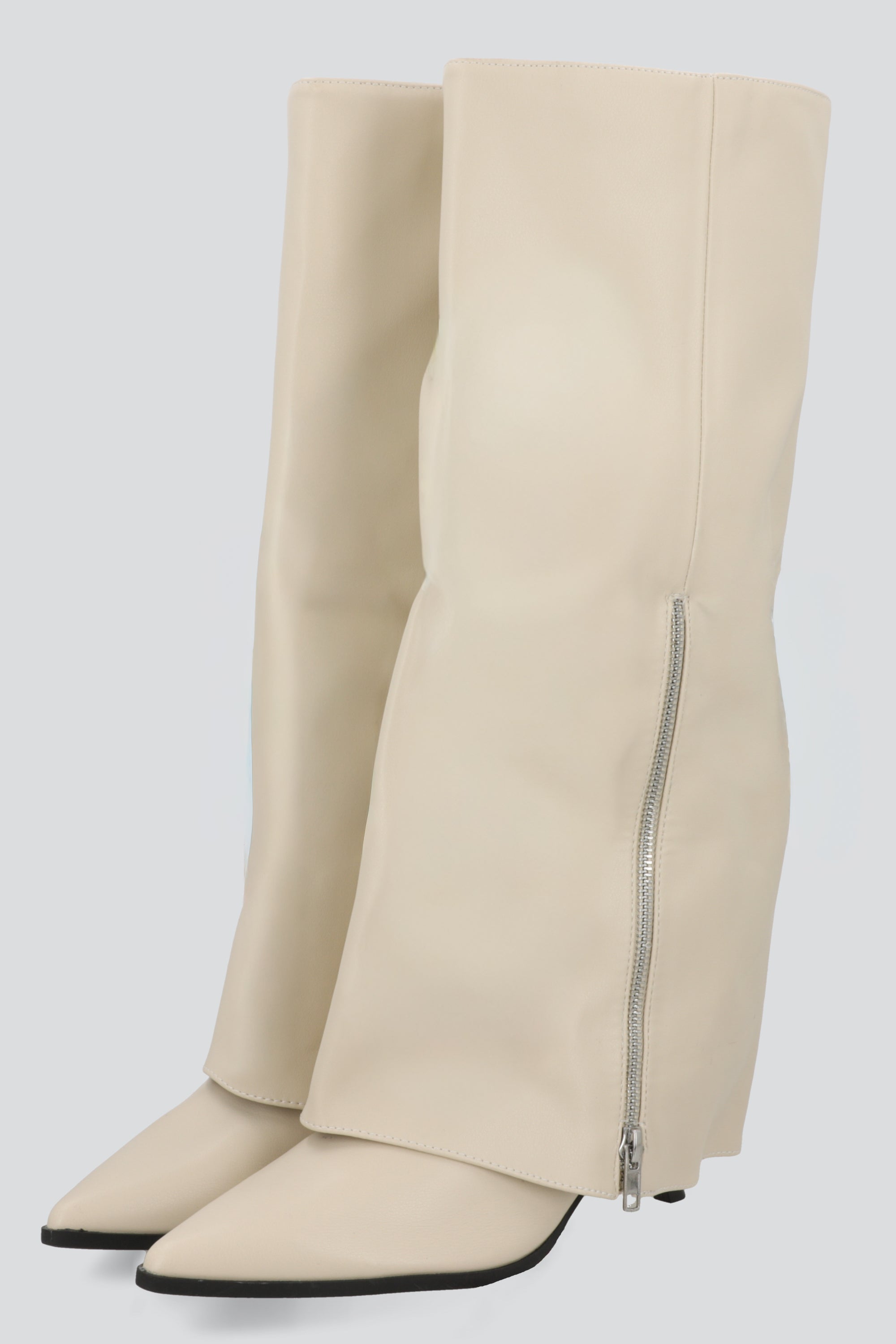 Bota pointy funda zipper HUESO