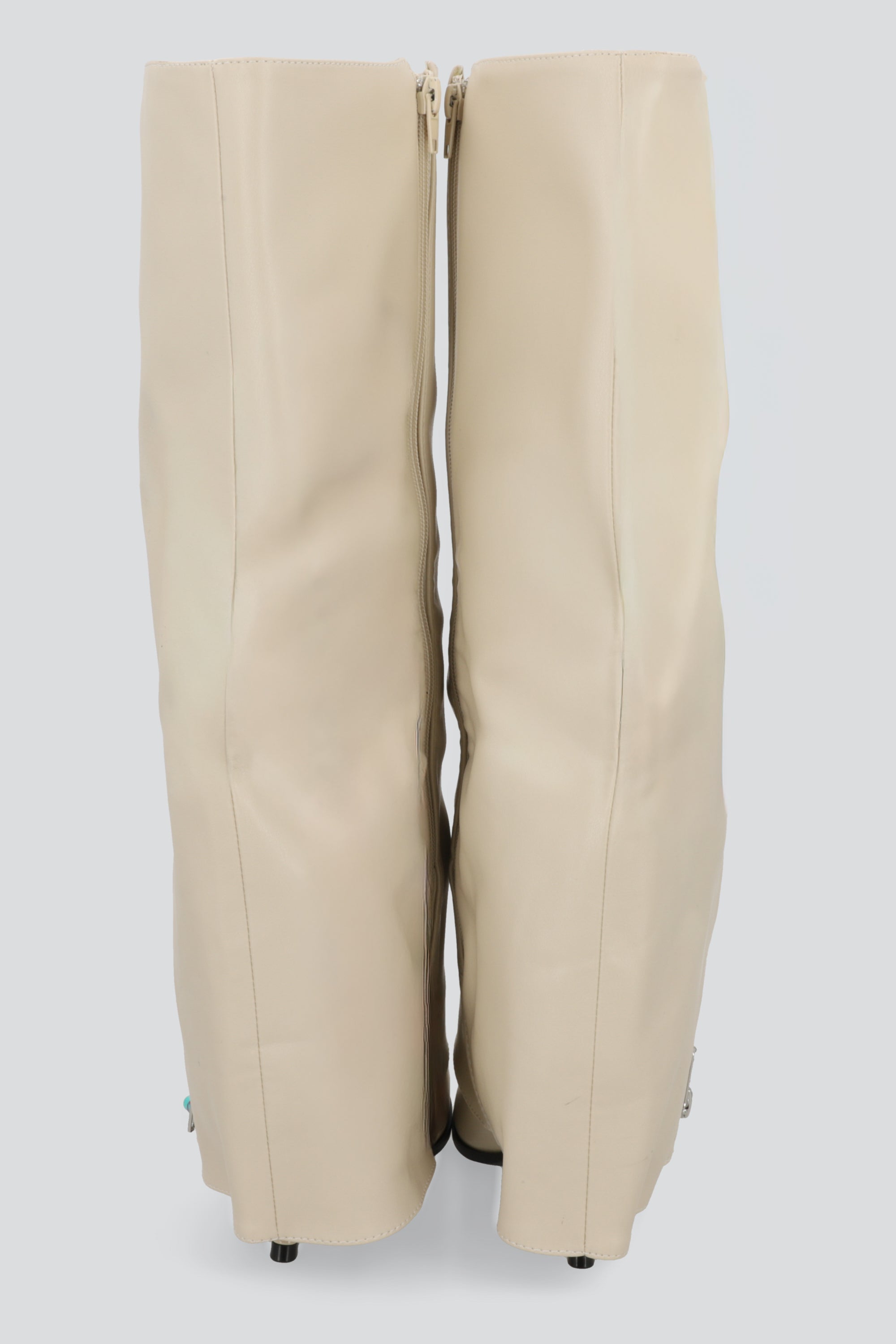Bota pointy funda zipper HUESO
