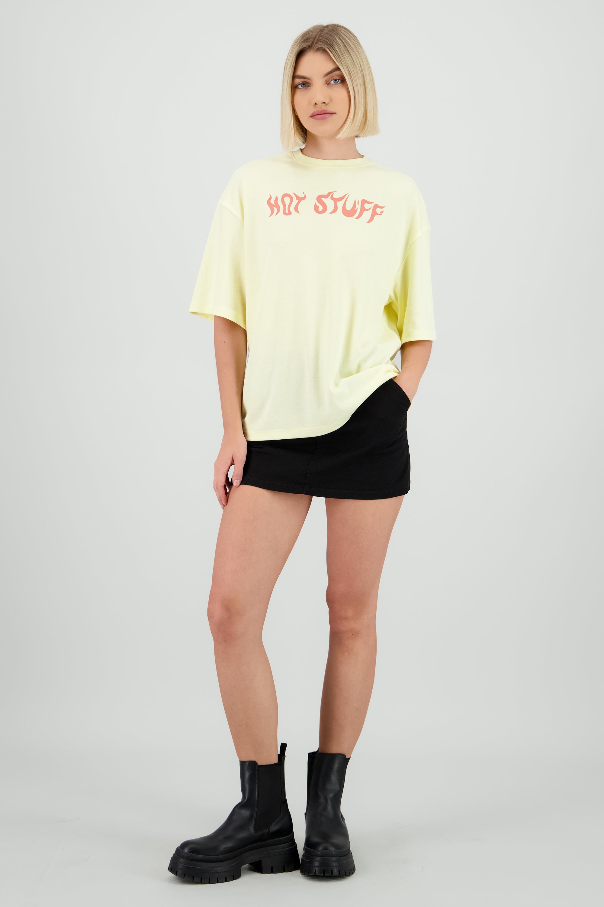 Playera hot stuff frente espalda AMARILLO PASTEL