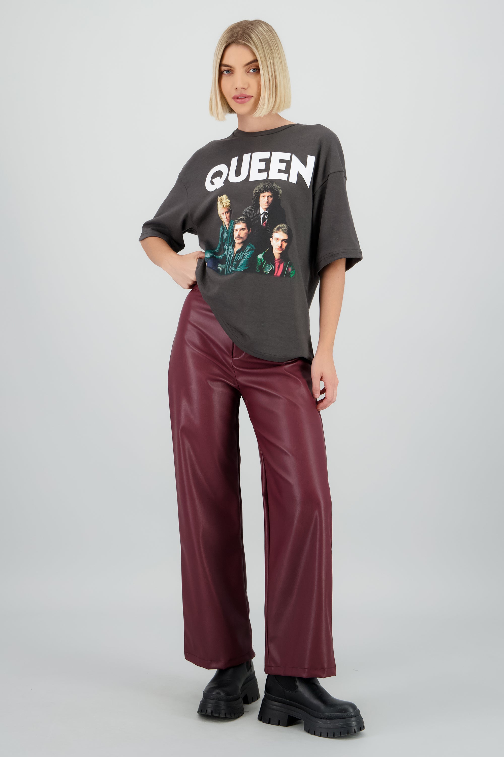 Playera over Queen foto GRIS OBSCURO