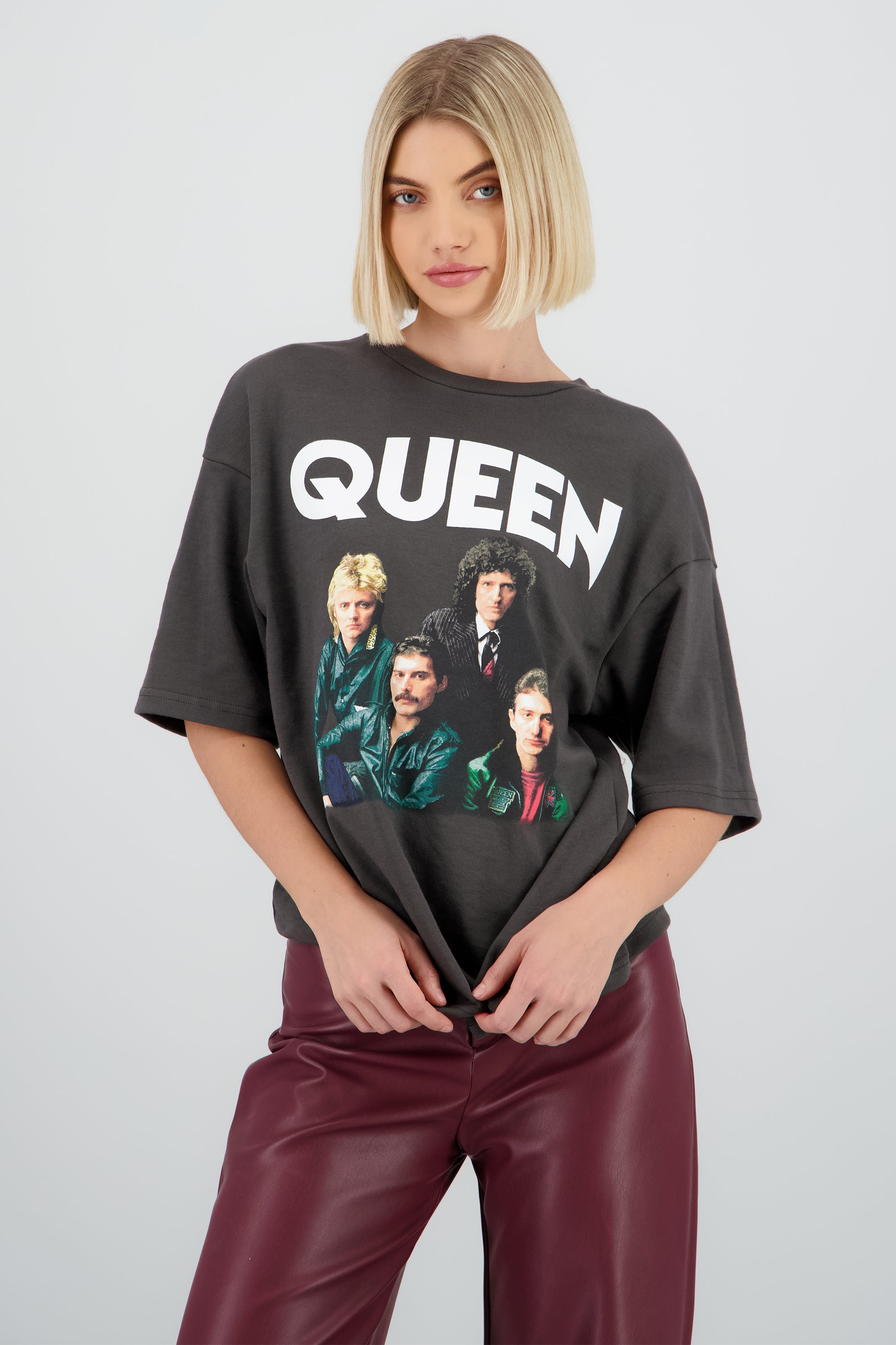 Playera over Queen foto GRIS OBSCURO