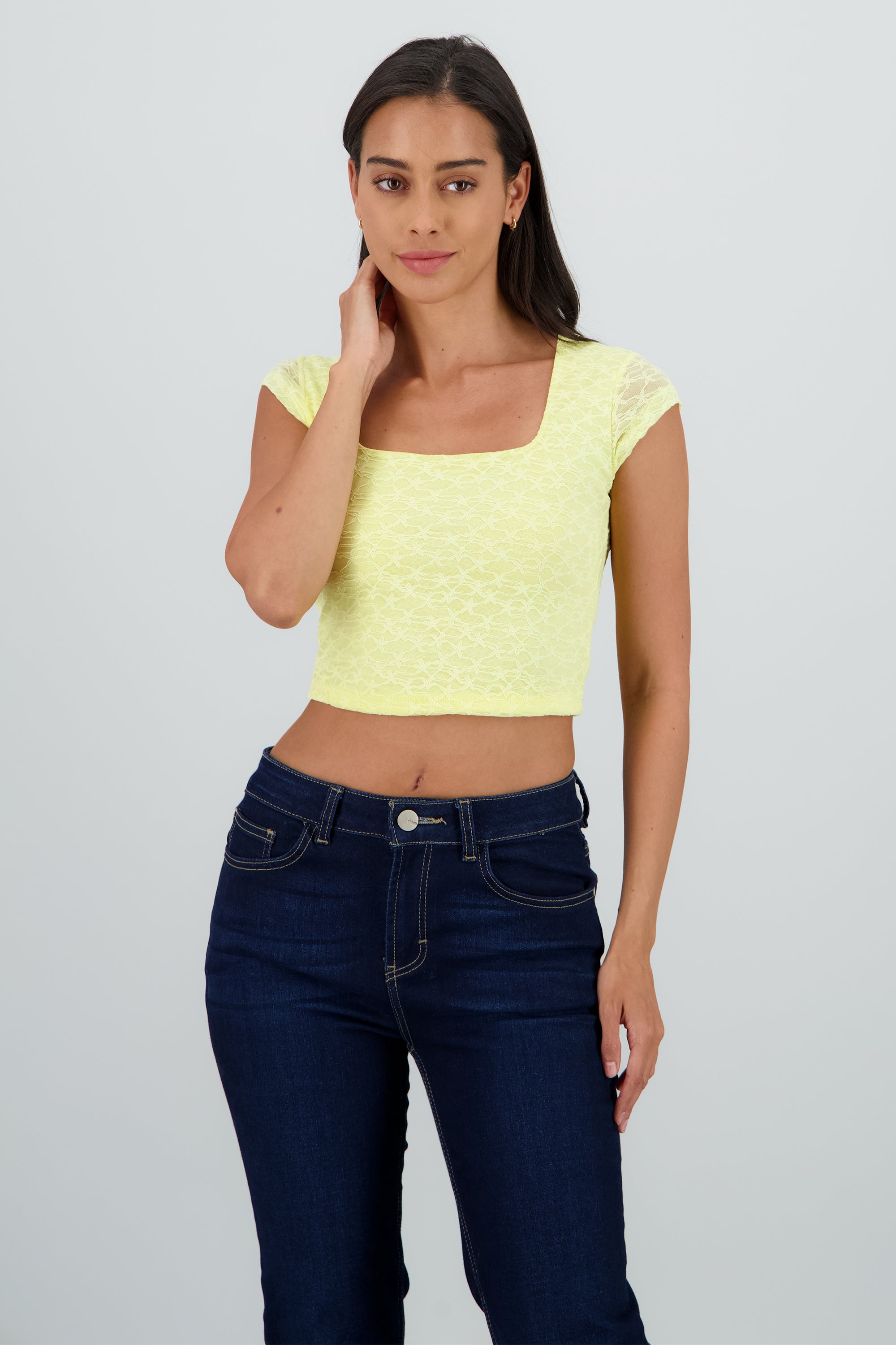 Top manga corta cuello cuadrado encaje AMARILLO PASTEL