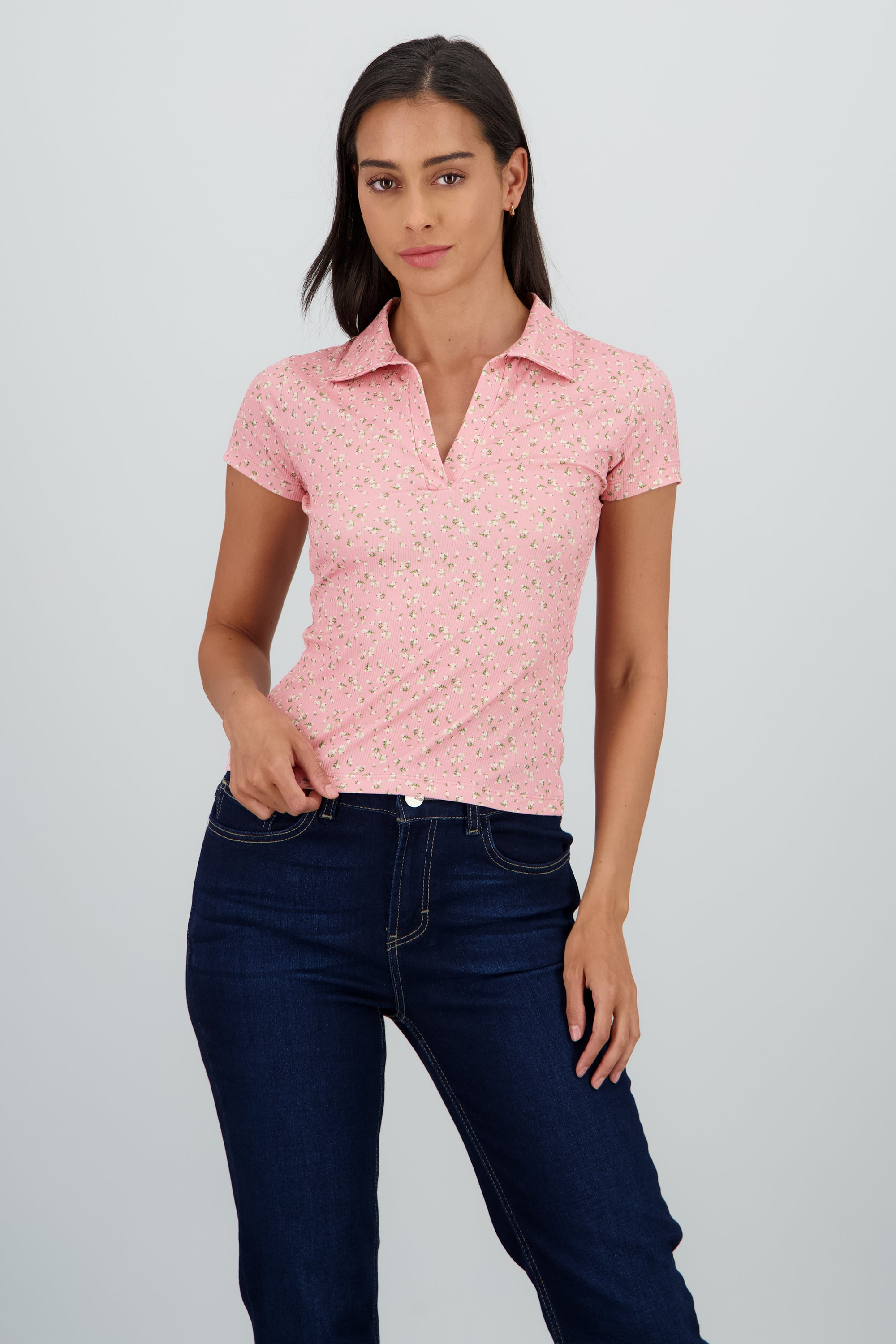 Blusa cuello polo estampado mini flores ROSA COMBO