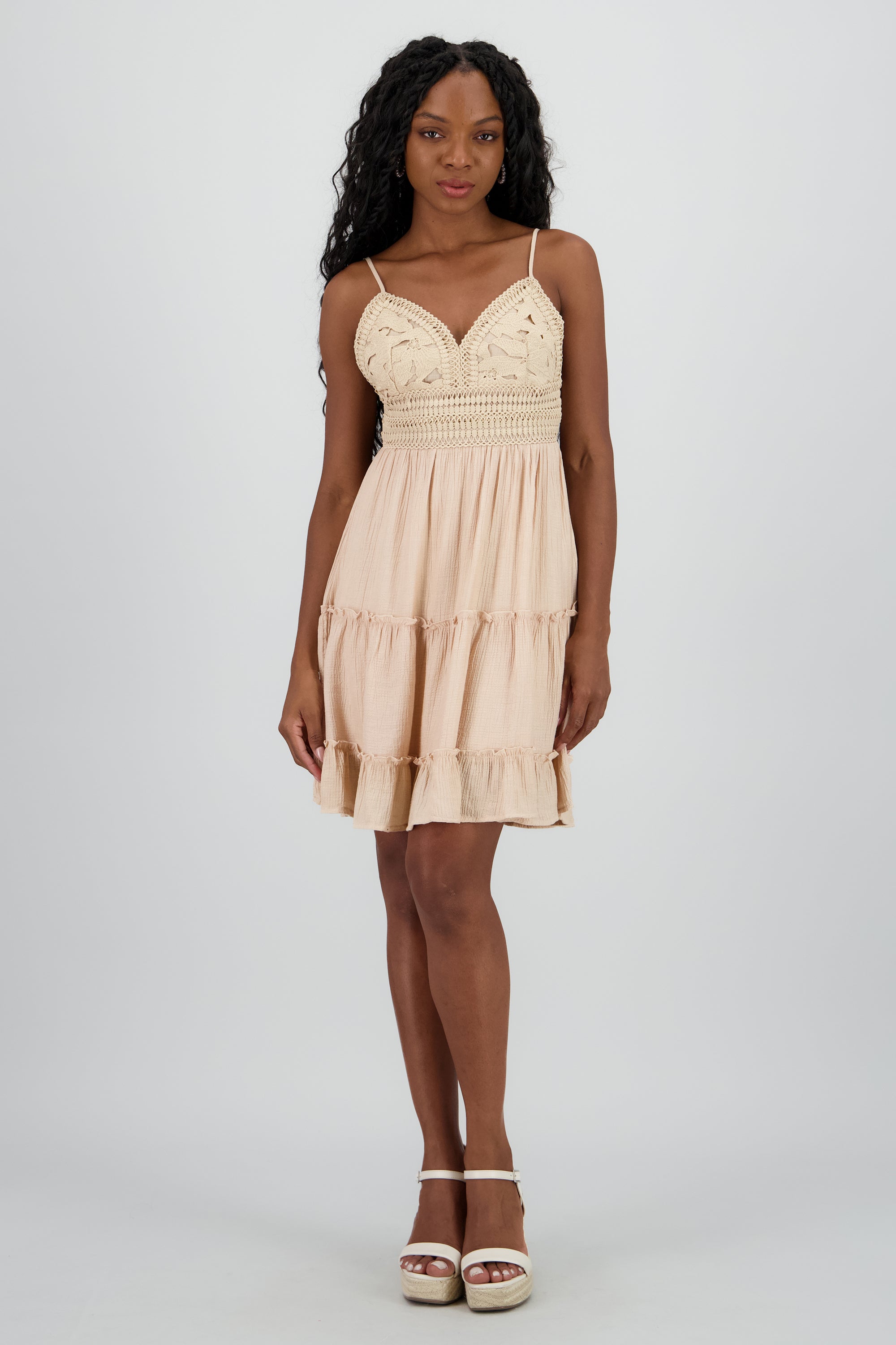 Vestido mini escote crochet KHAKI